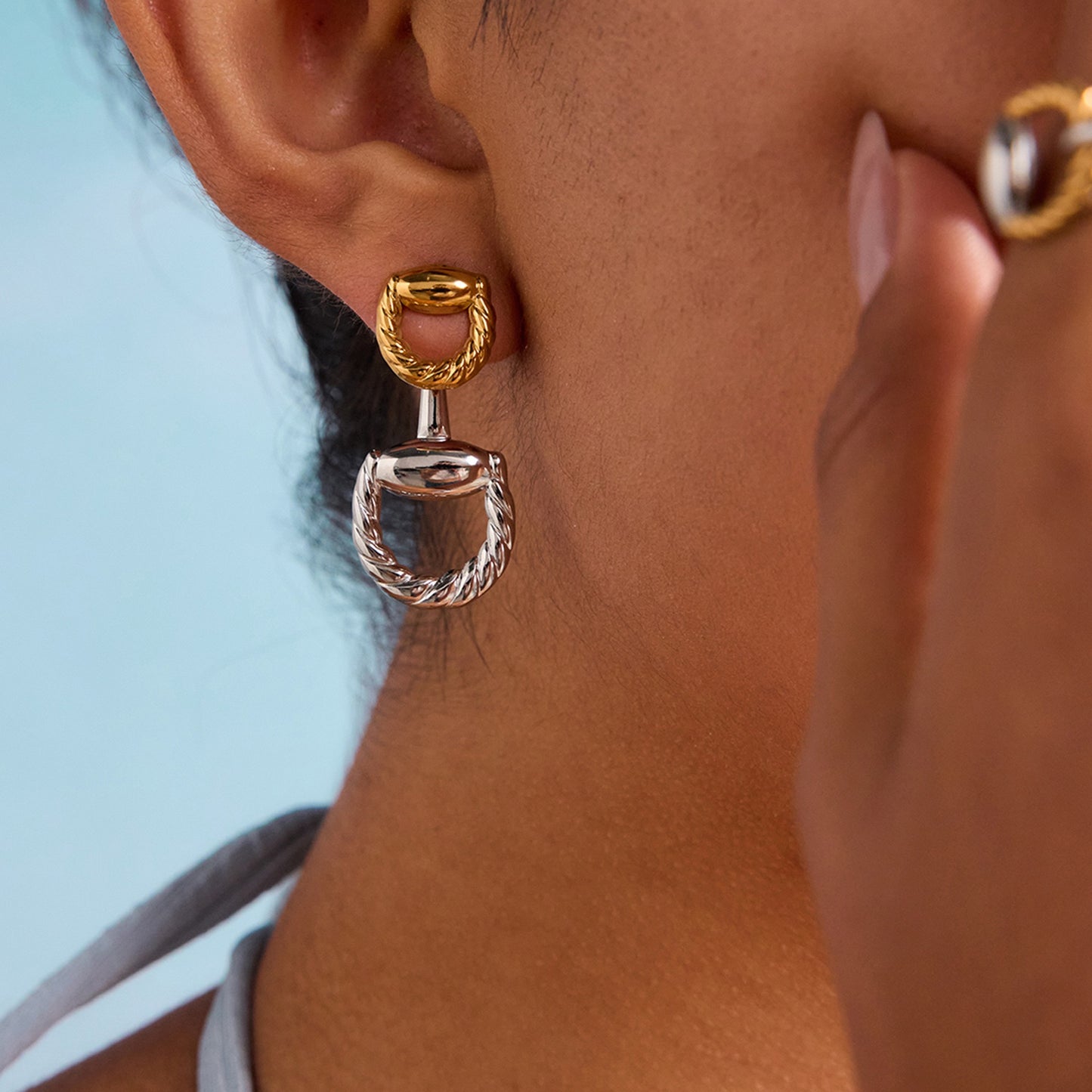 Horseshoe earrings