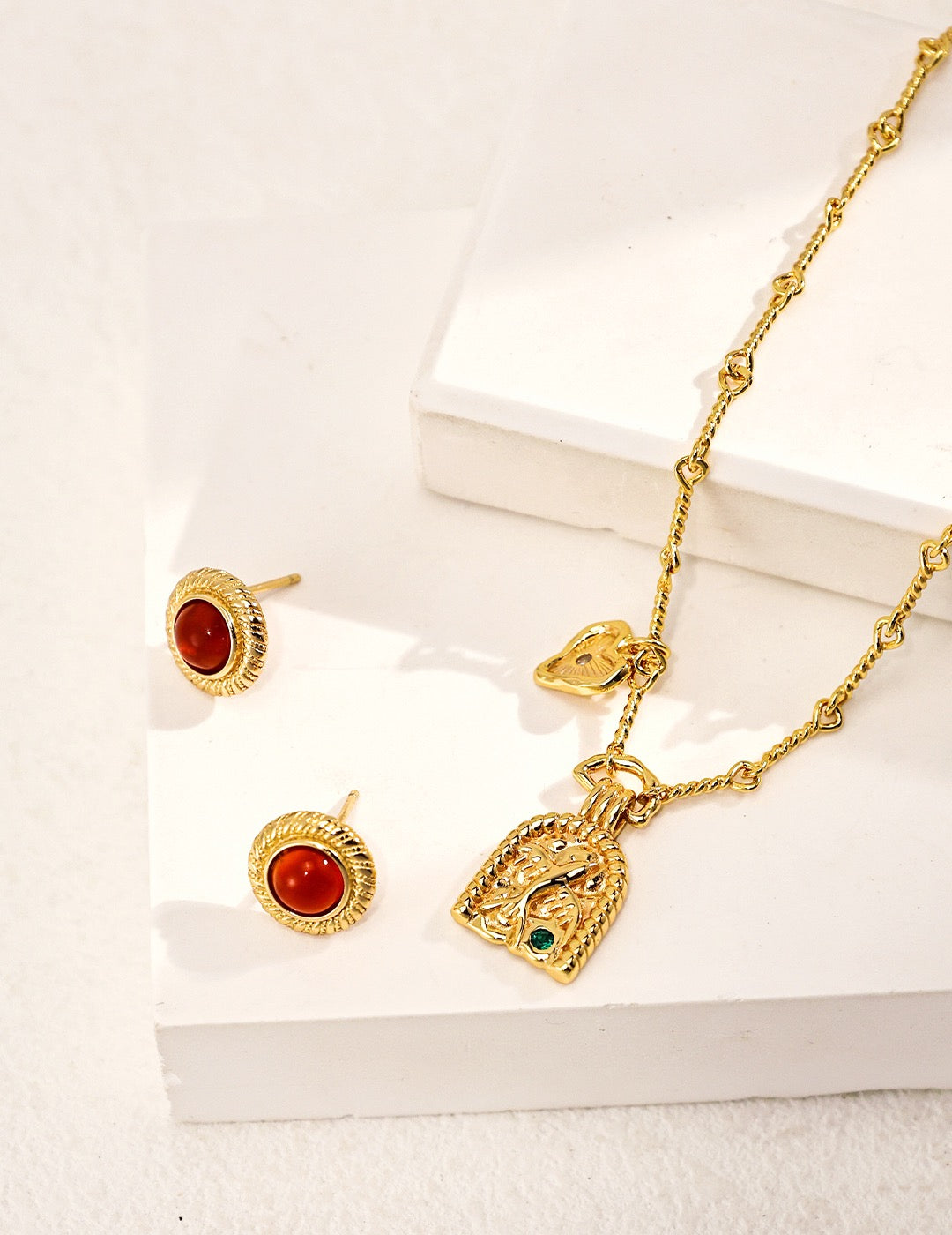 Robby Flying heart necklace