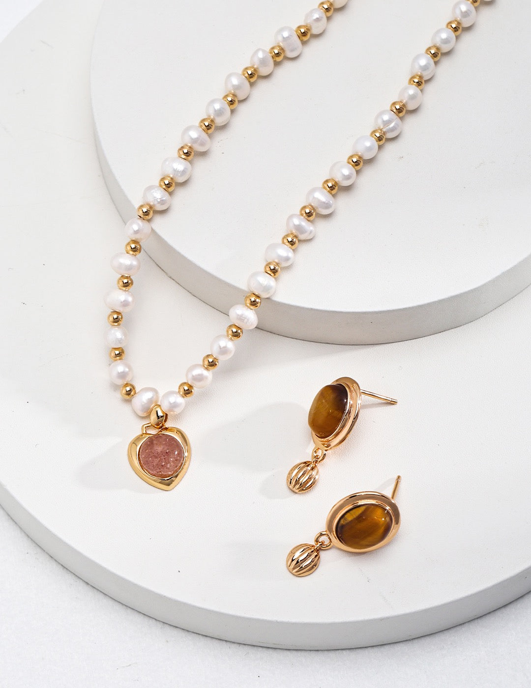 Iceland Strawberry quartz Pearl necklace
