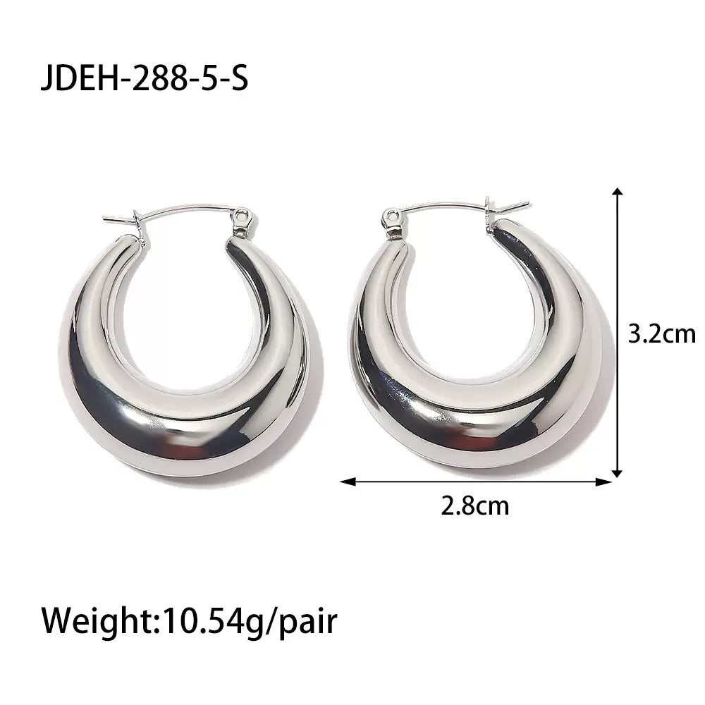 Classic chubby hoops