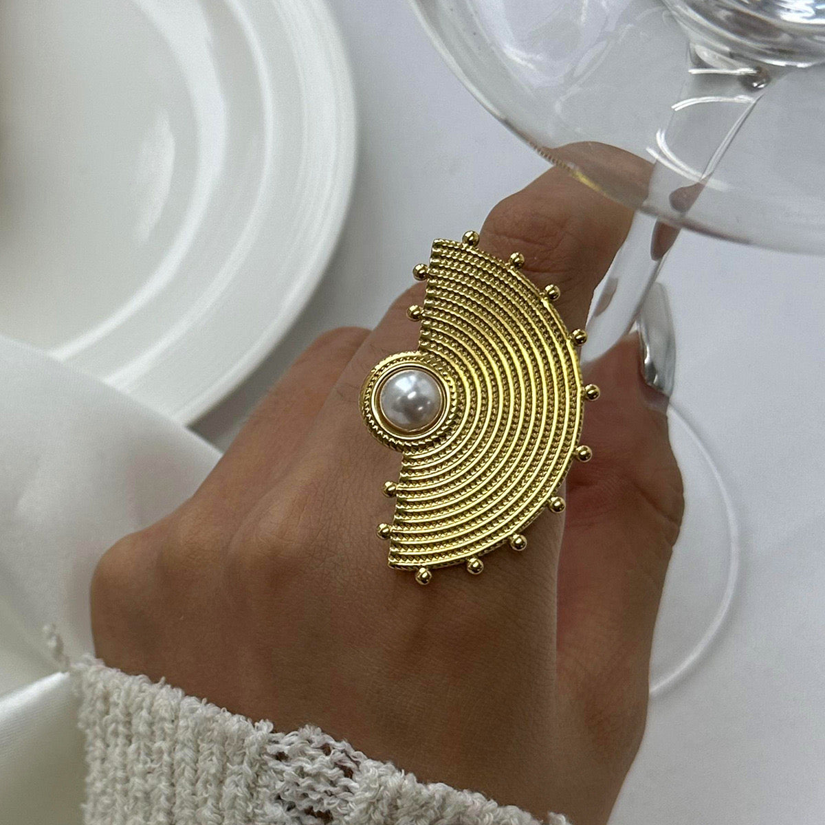 Elina Big statement ring