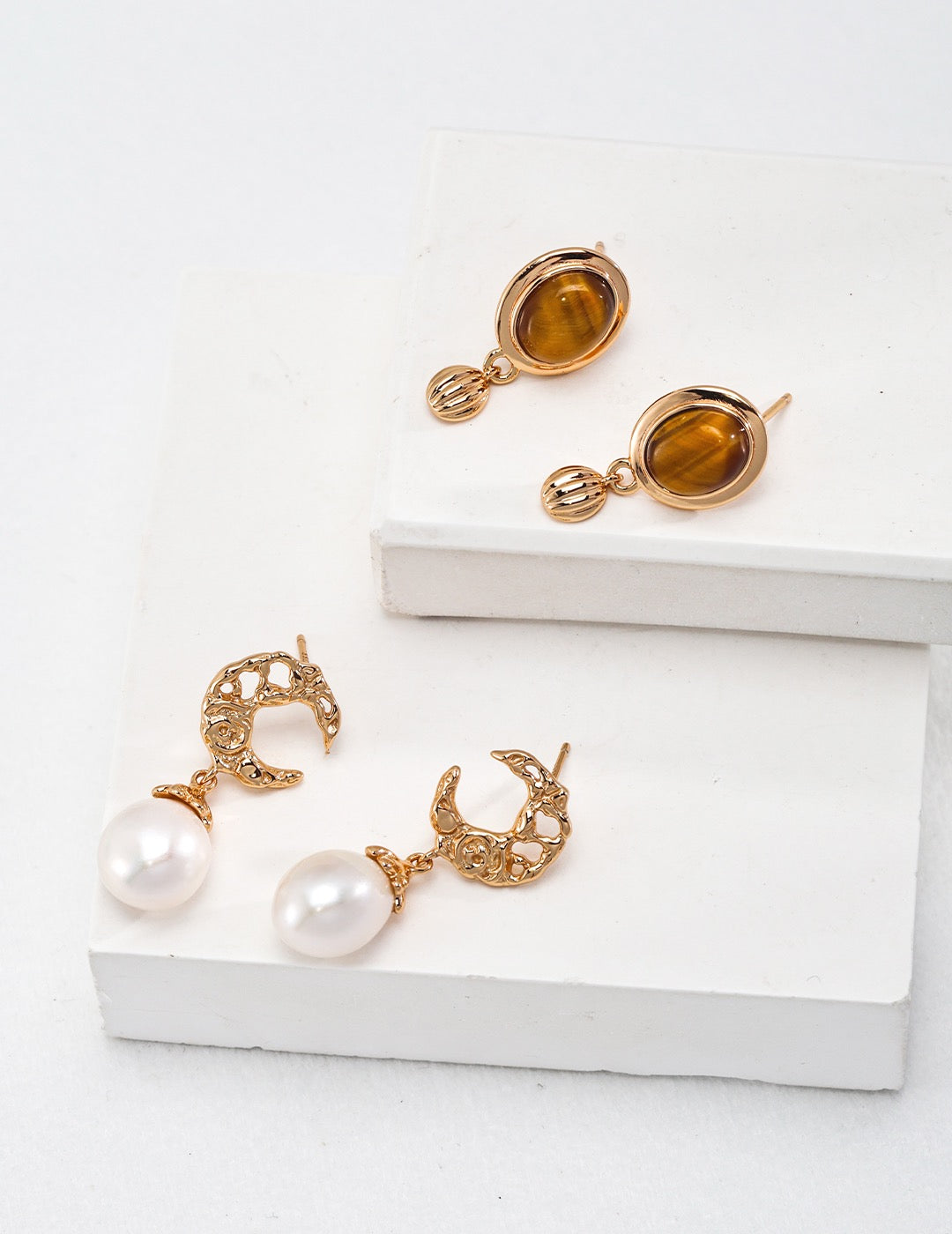 Love you to the moon Pearl earrings