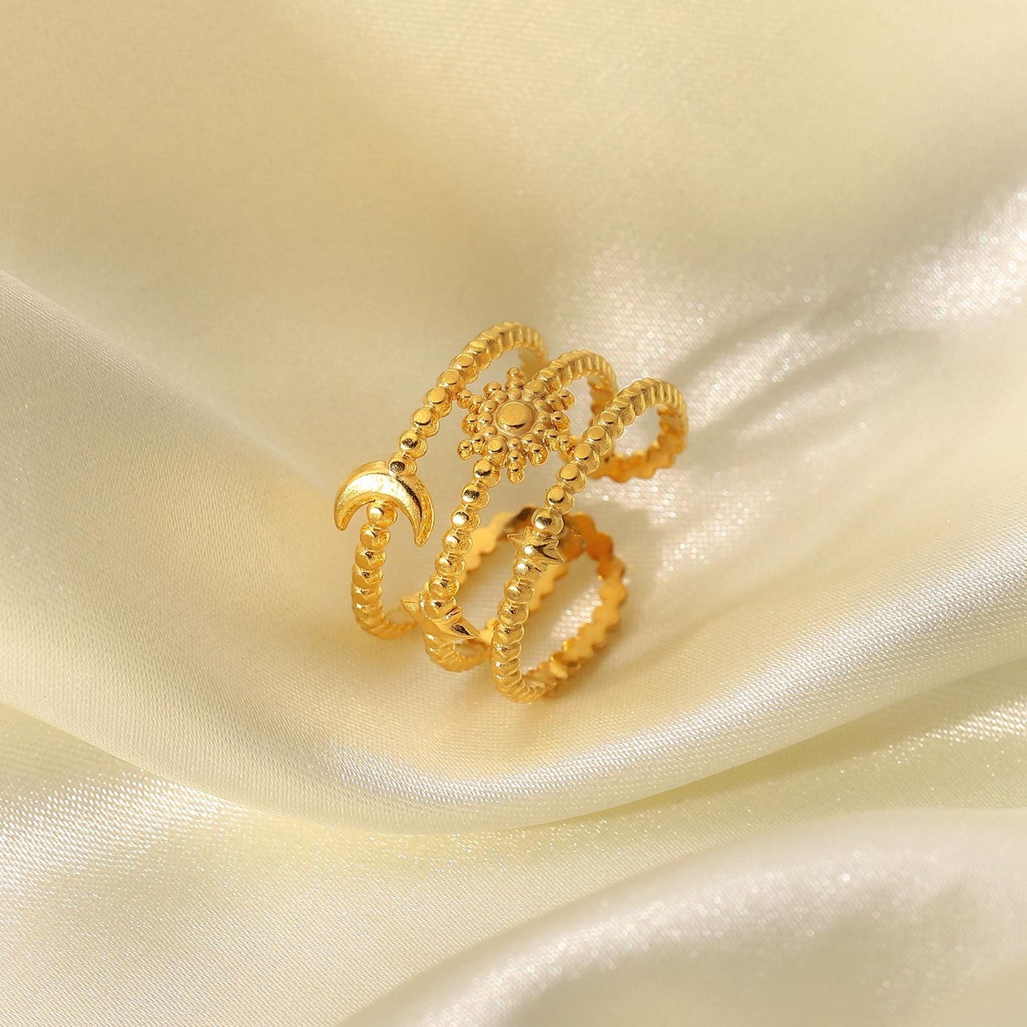 Nikita Moon and star ring