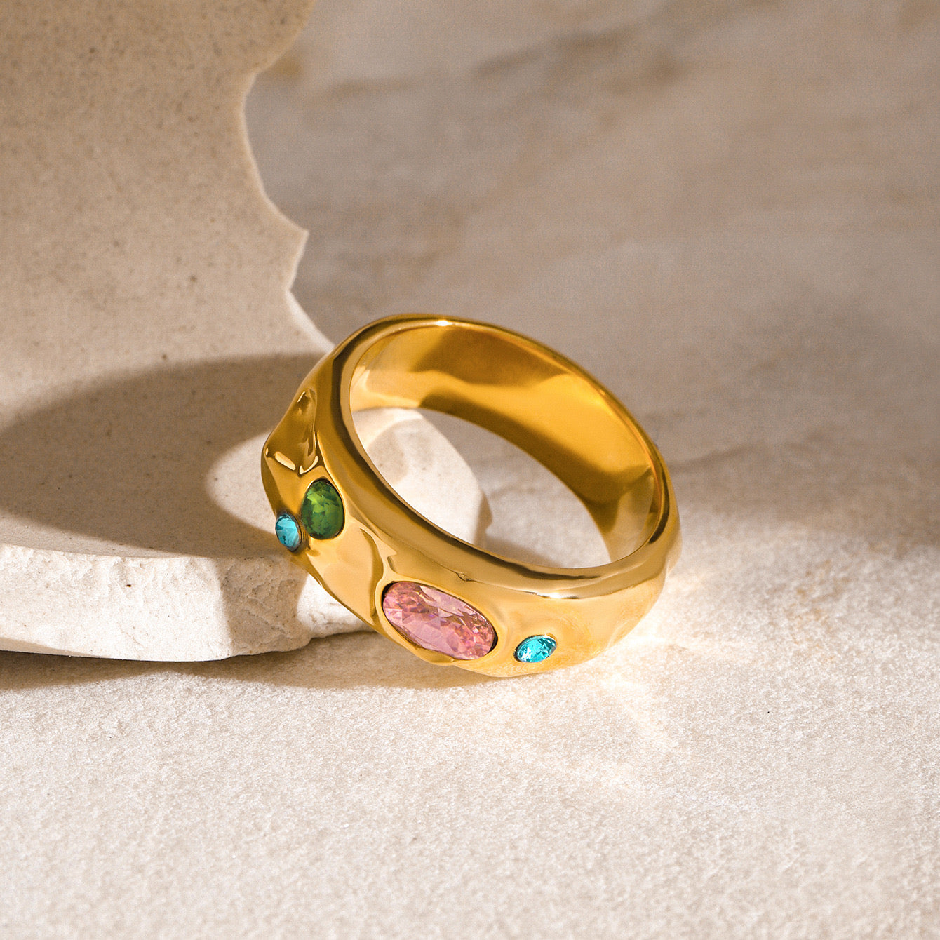 Alyssa Colorful life ring