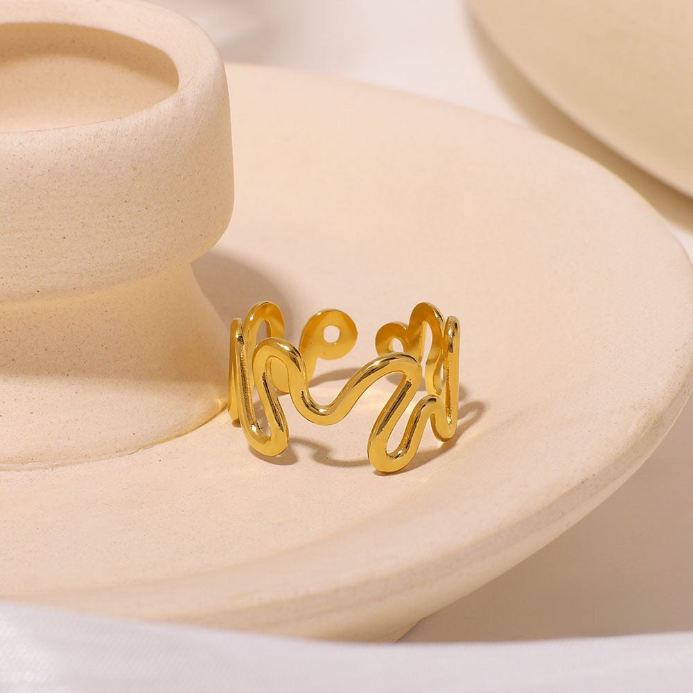Hearty line ring