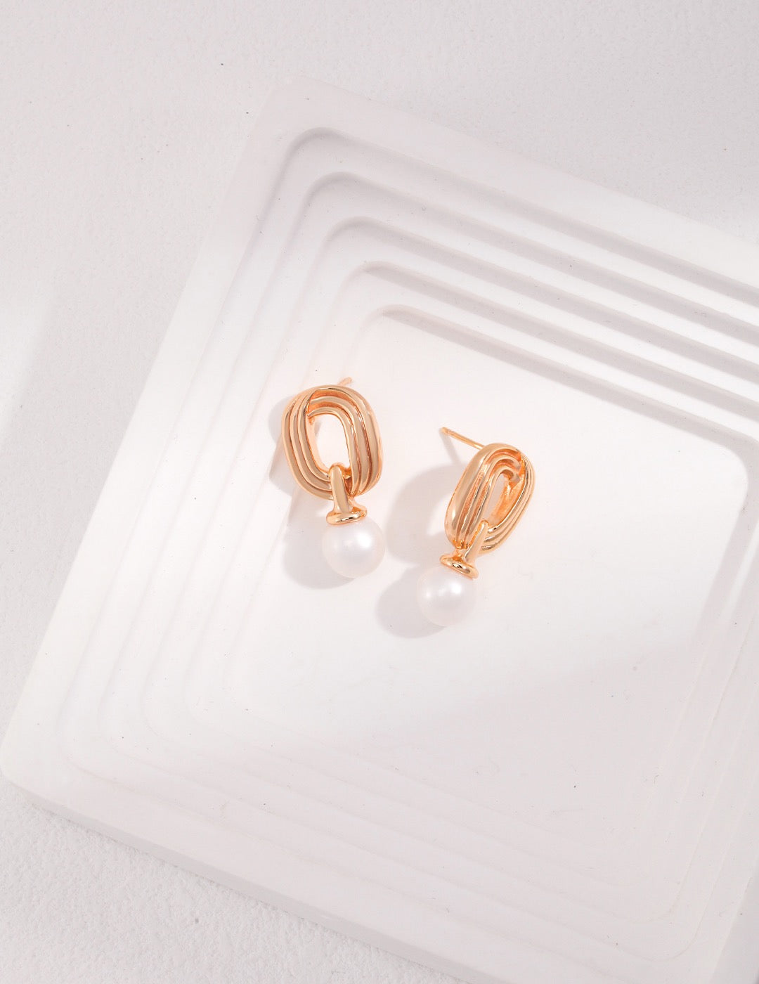Strathfield Wire up pearl earrings