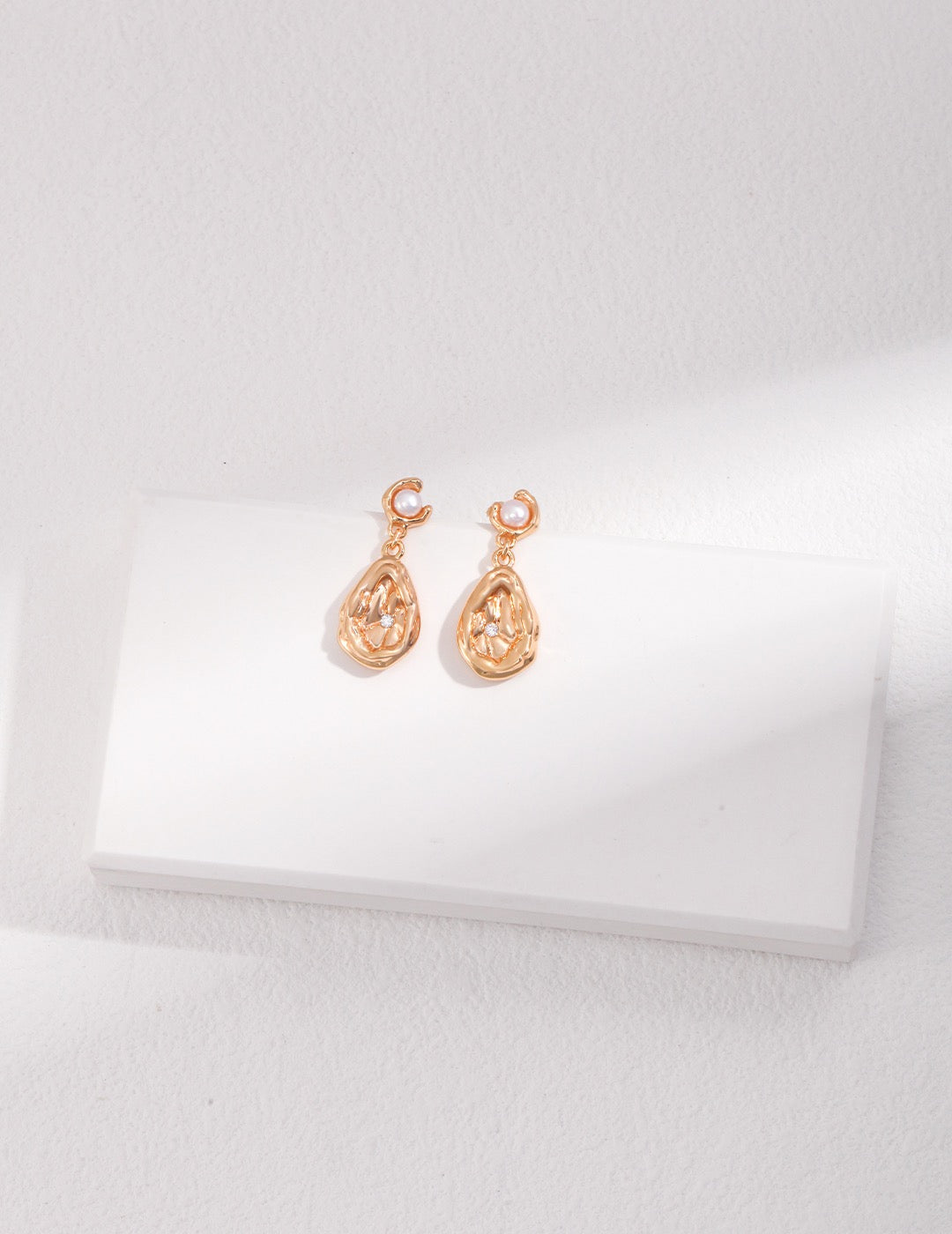 Ford Drop pearl earrings