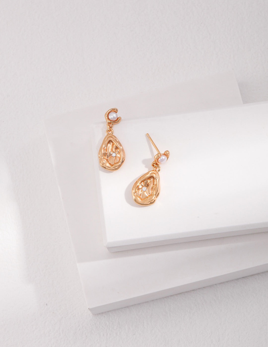 Ford Drop pearl earrings