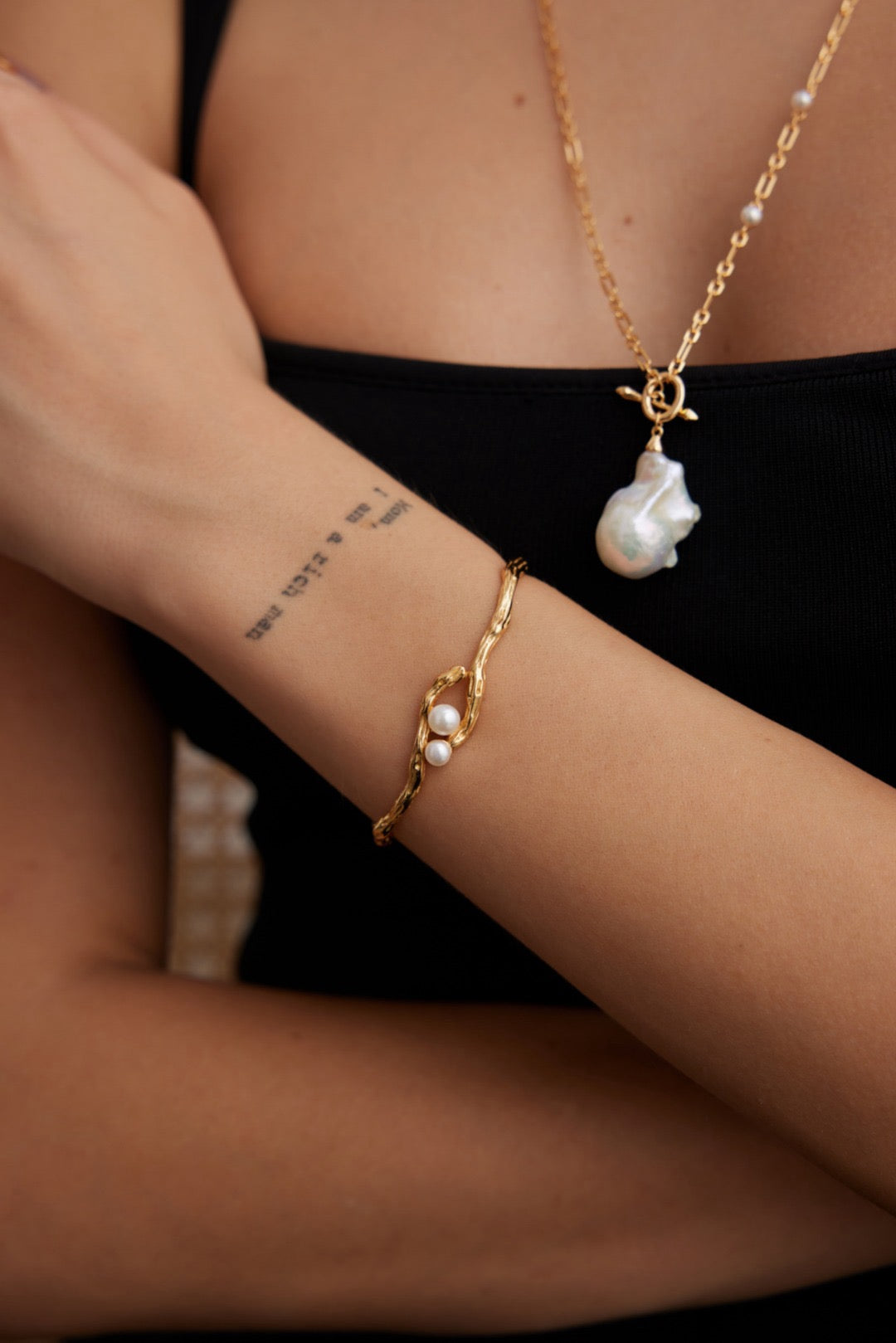 Classic pearl bangle
