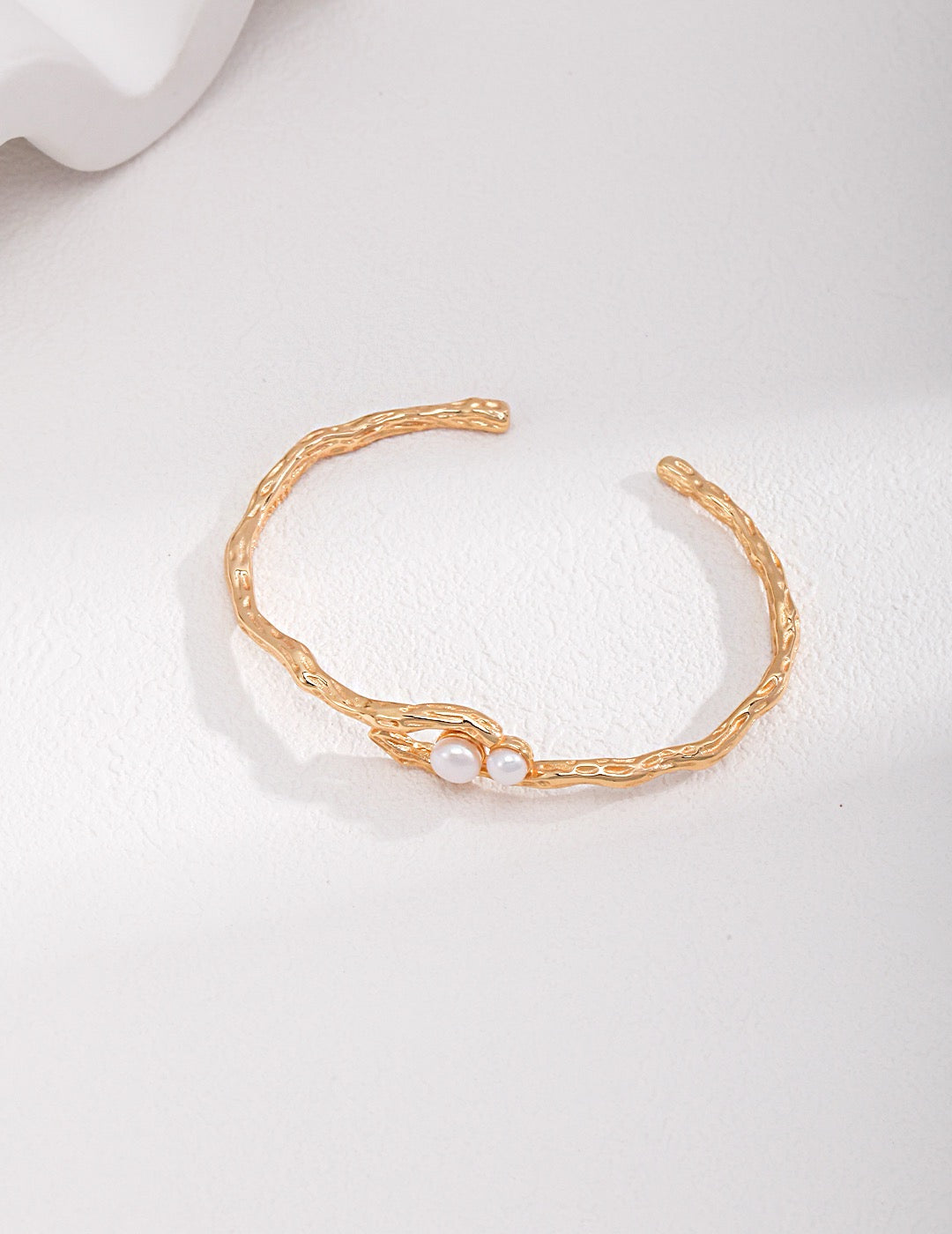 Classic pearl bangle