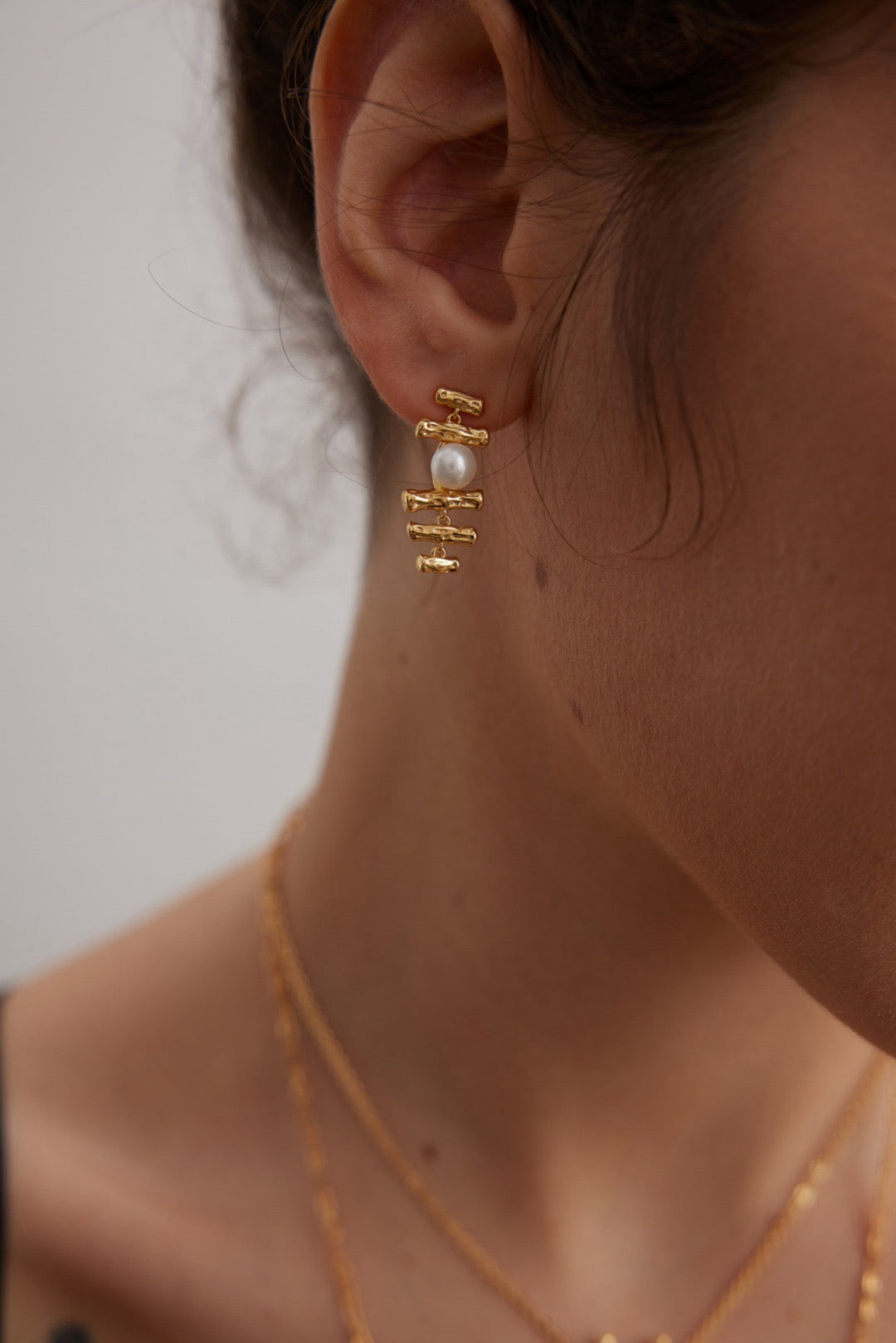 Ladder pearl earrings