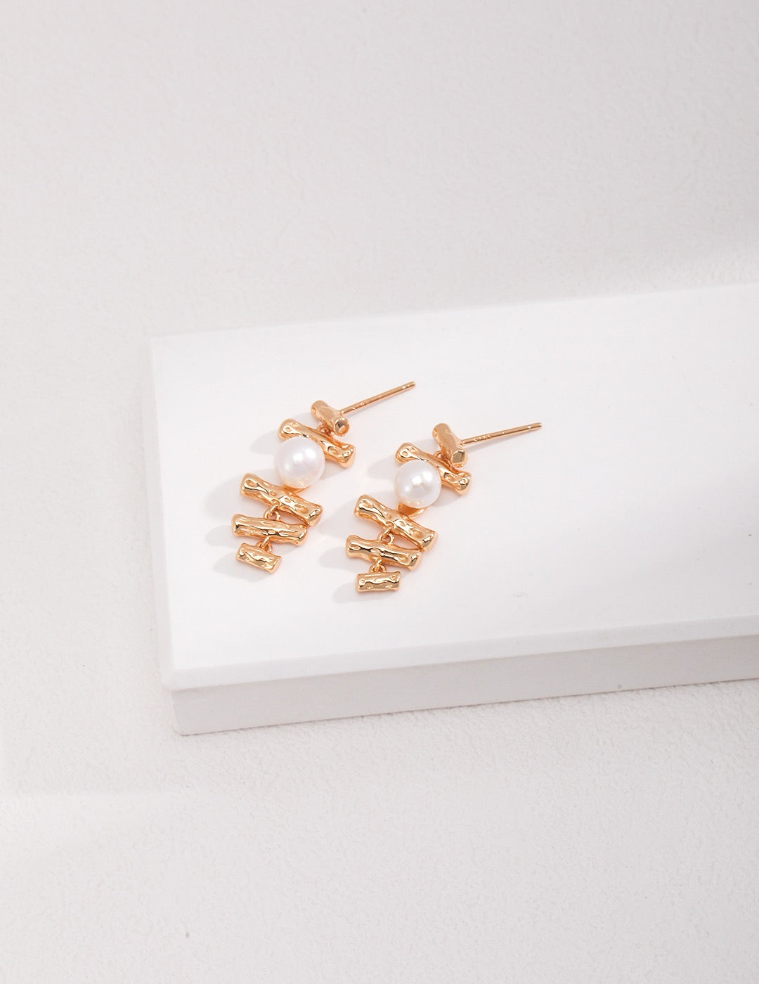 Ladder pearl earrings