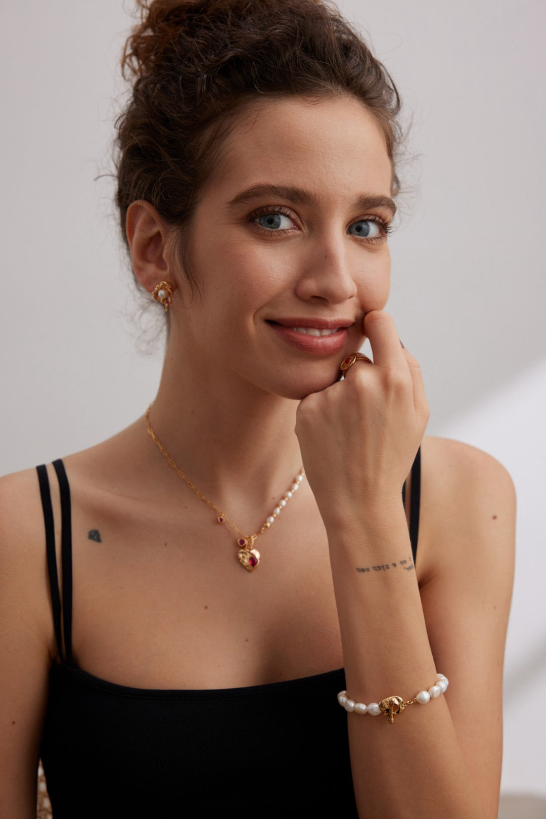Red corundum pearl collection