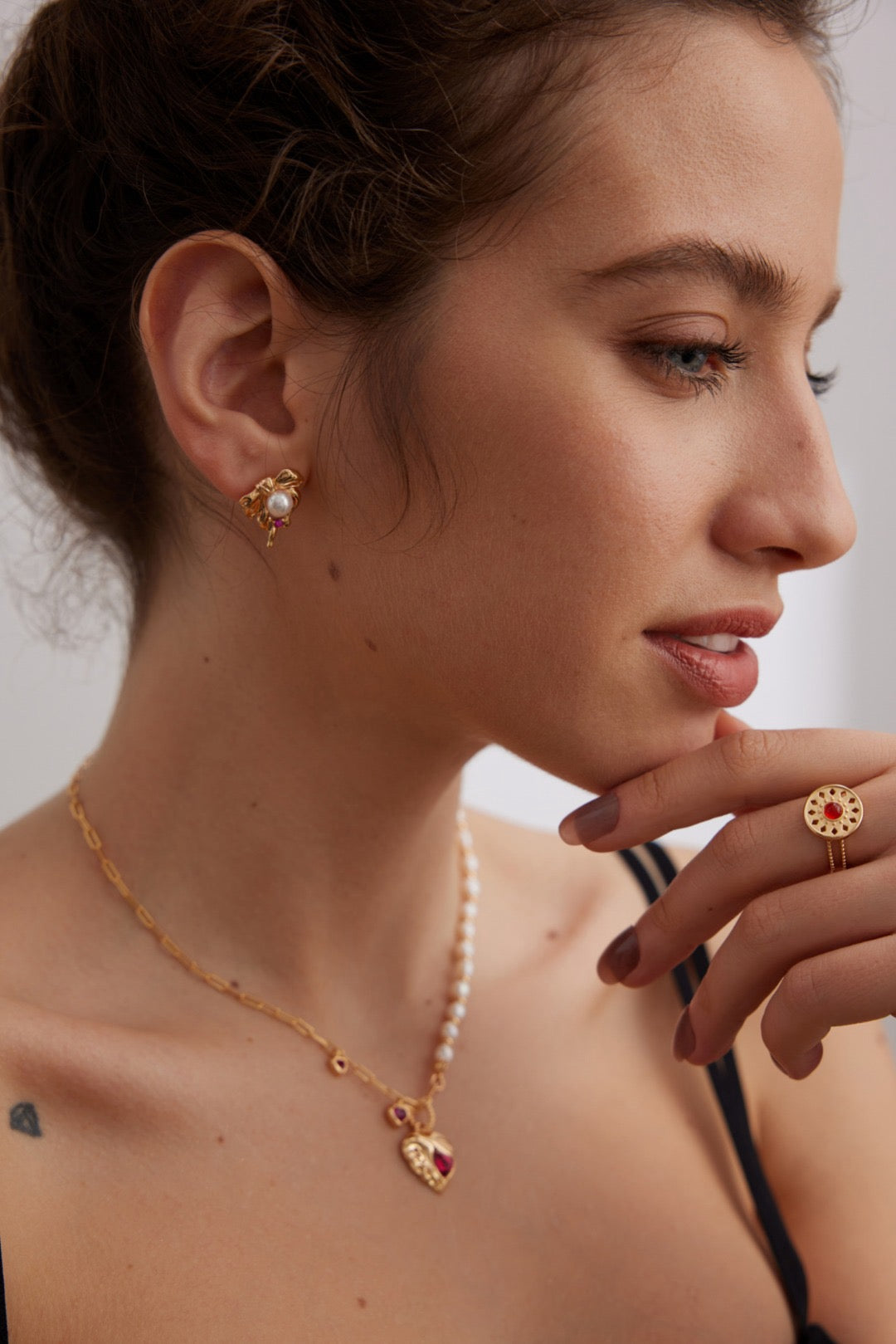 Red corundum pearl collection