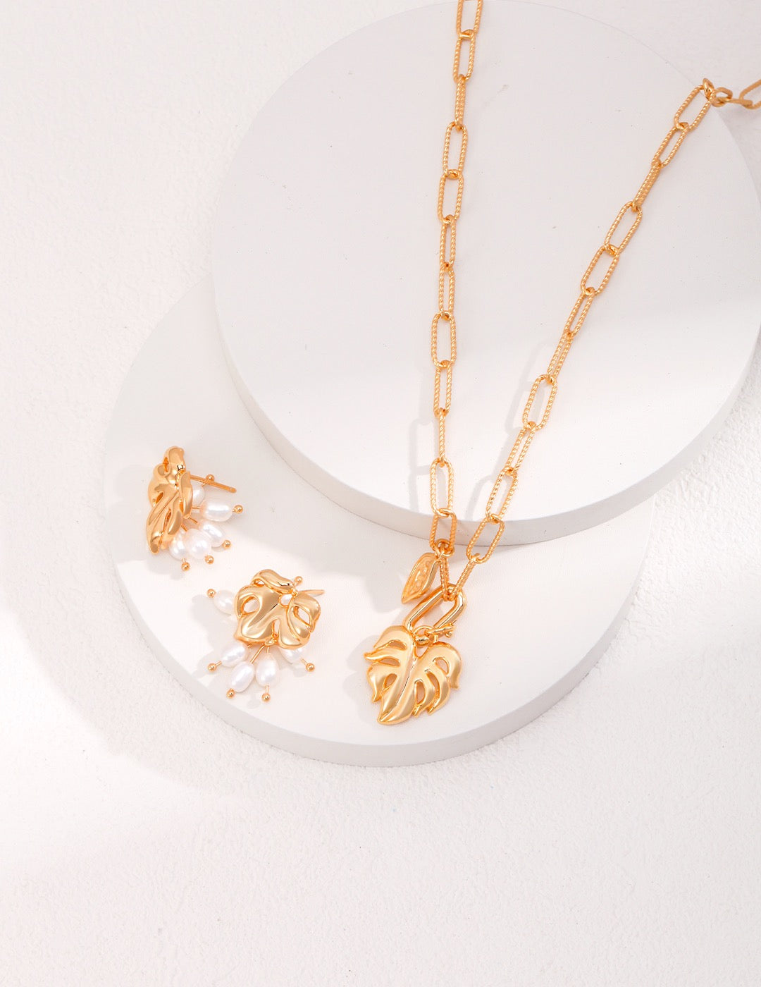Rosebery Gold leaf collection