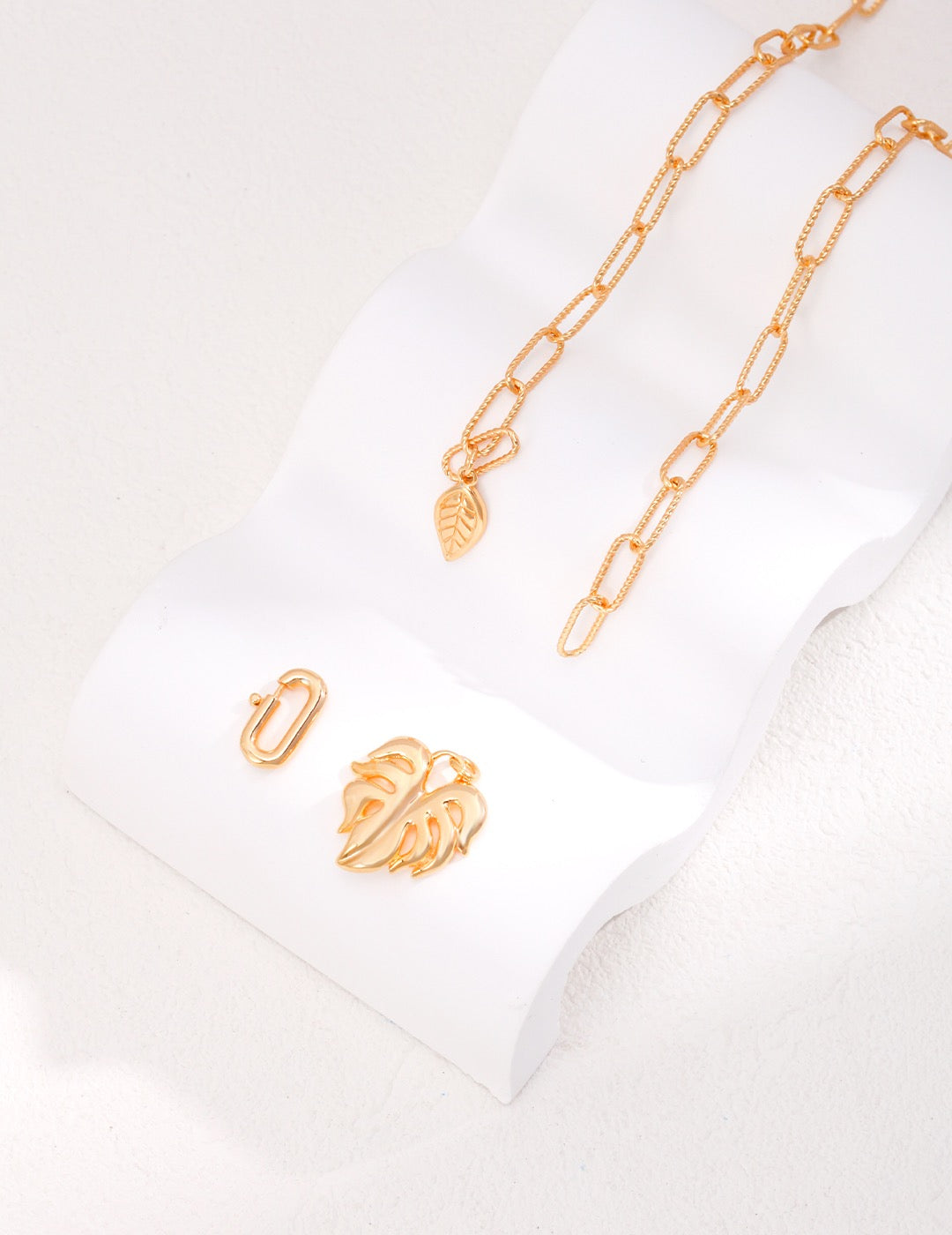 Rosebery Gold leaf collection