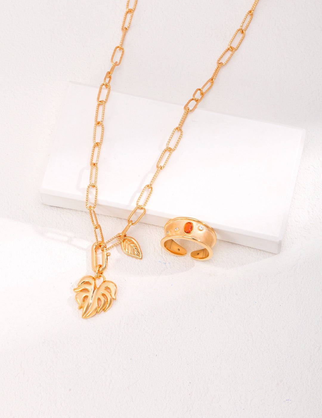 Rosebery Gold leaf collection