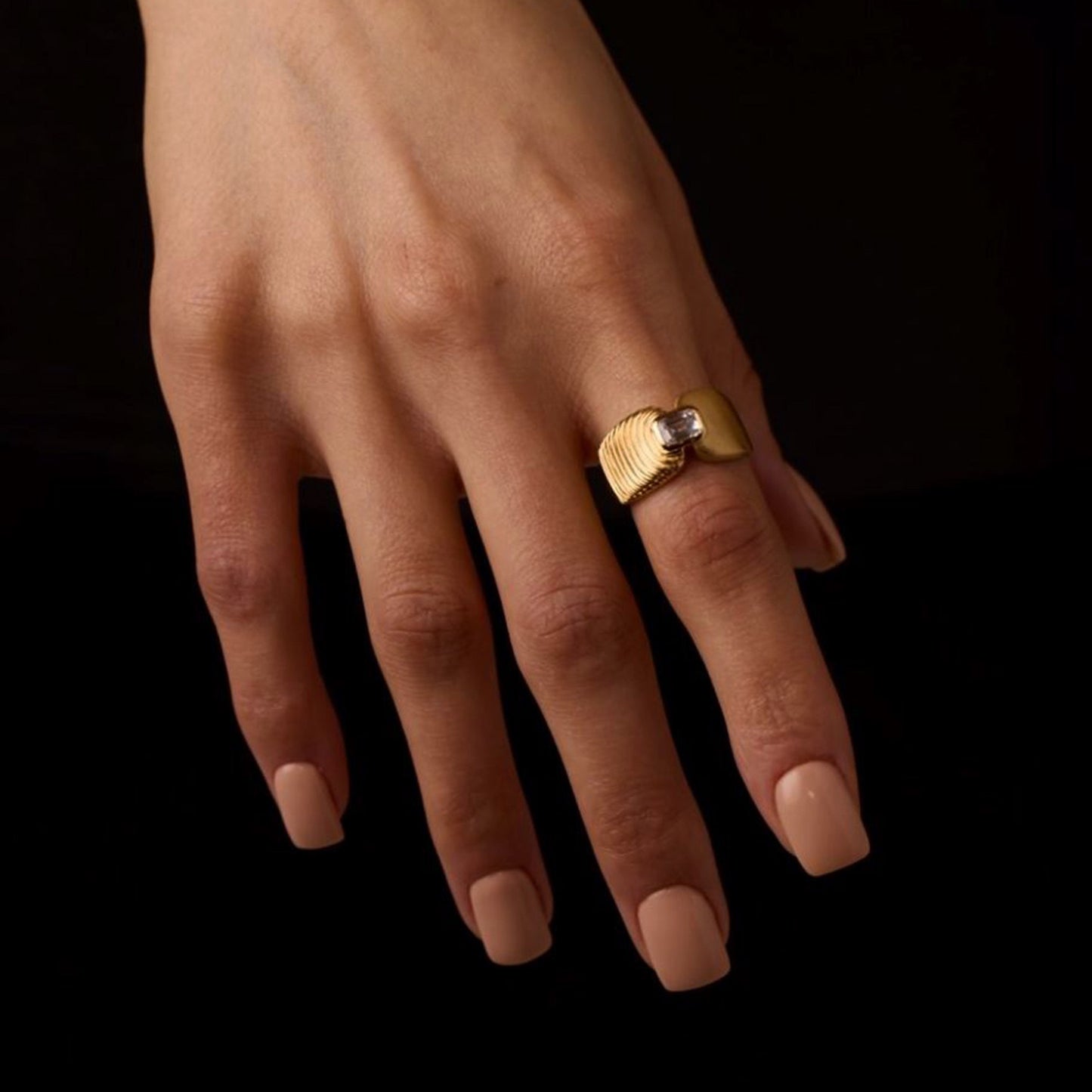 Half gem ring
