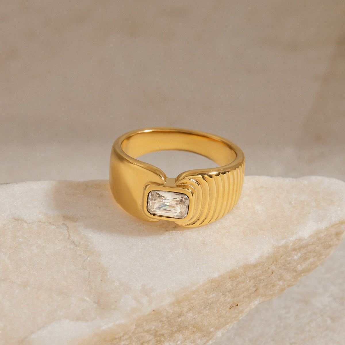 Half gem ring