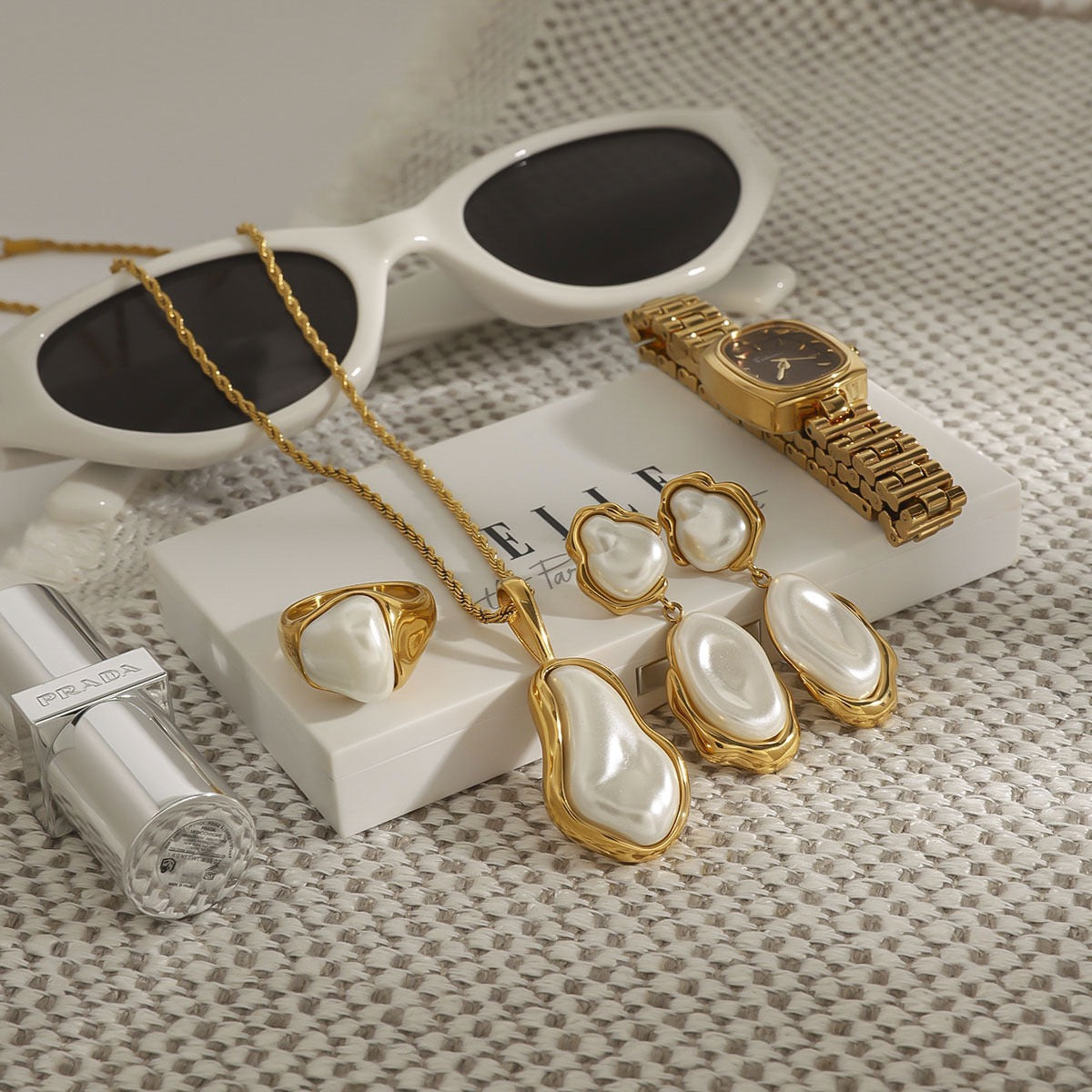 Cream cake set