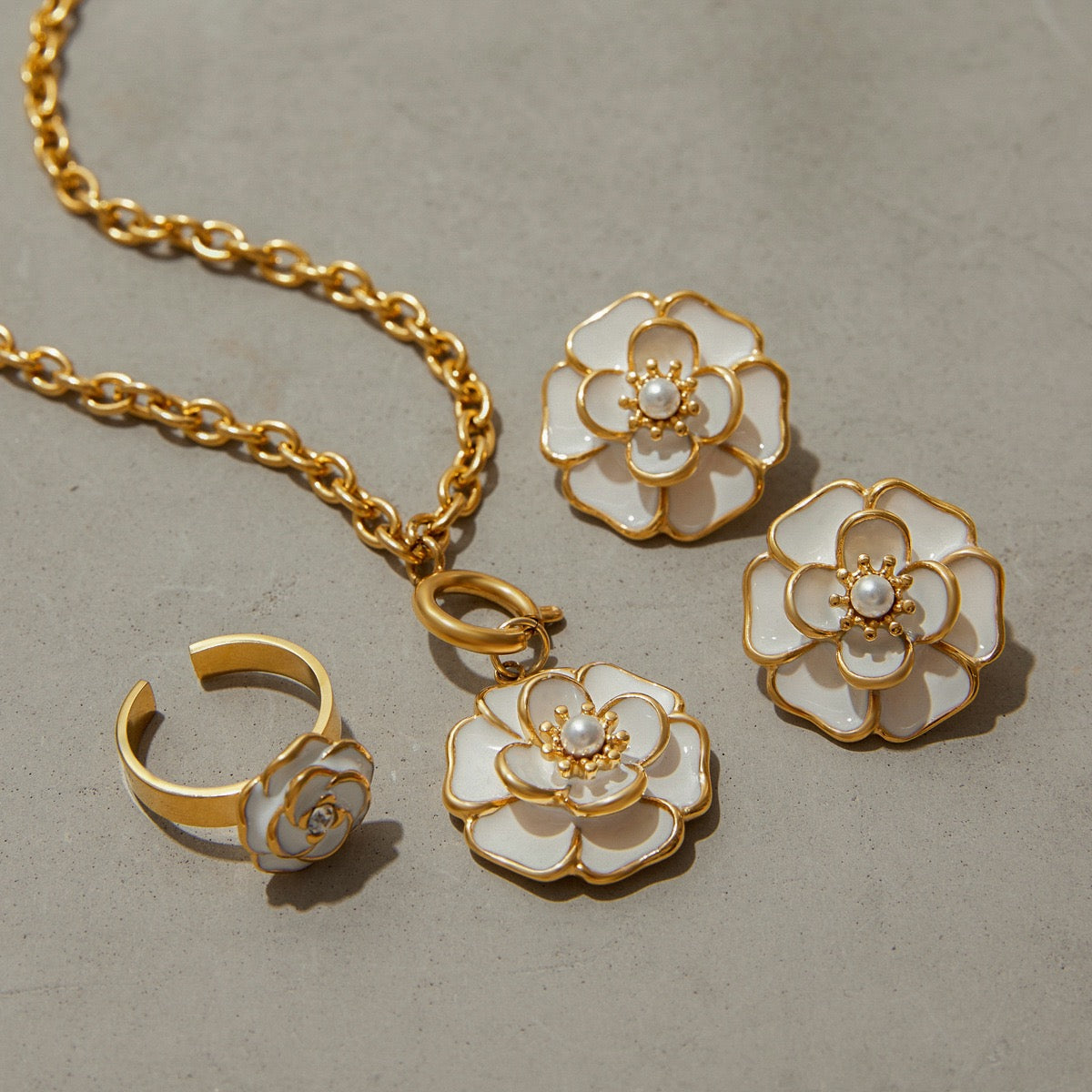 White Rose ring