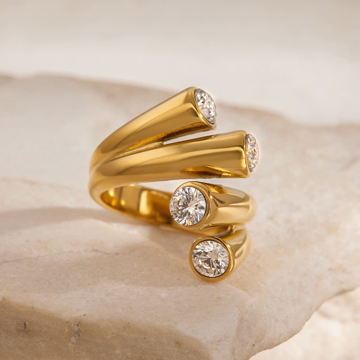 Shiny stars ring