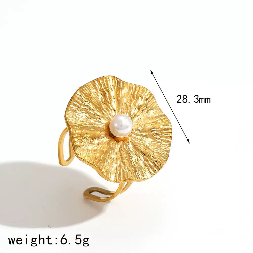 Louis Summer flower pearl ring