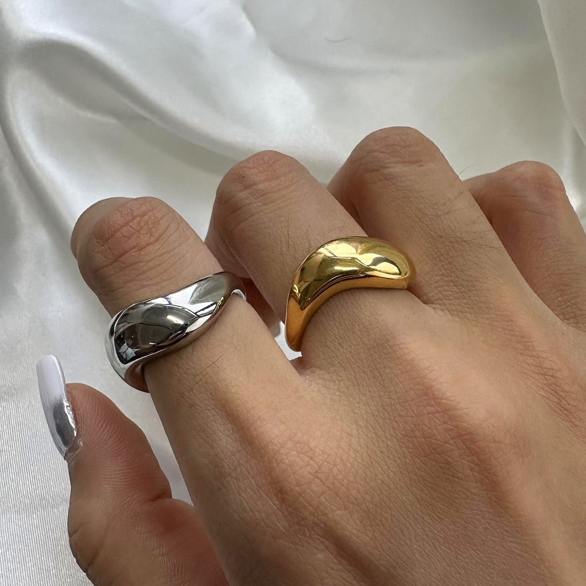 Thick wave rings