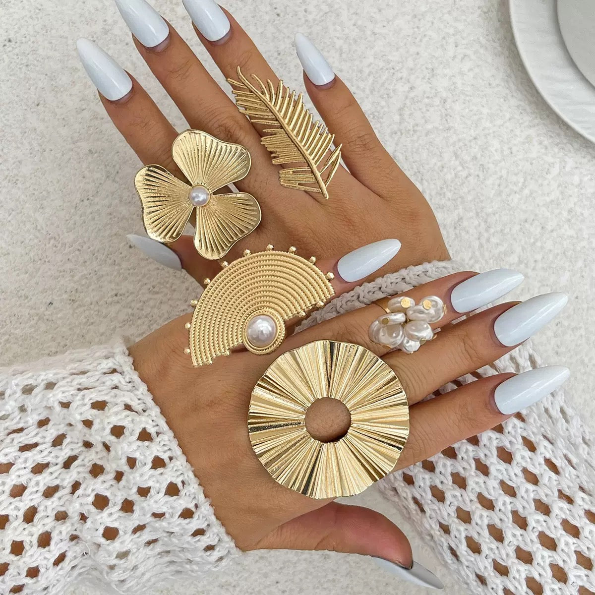 Elina Big statement ring
