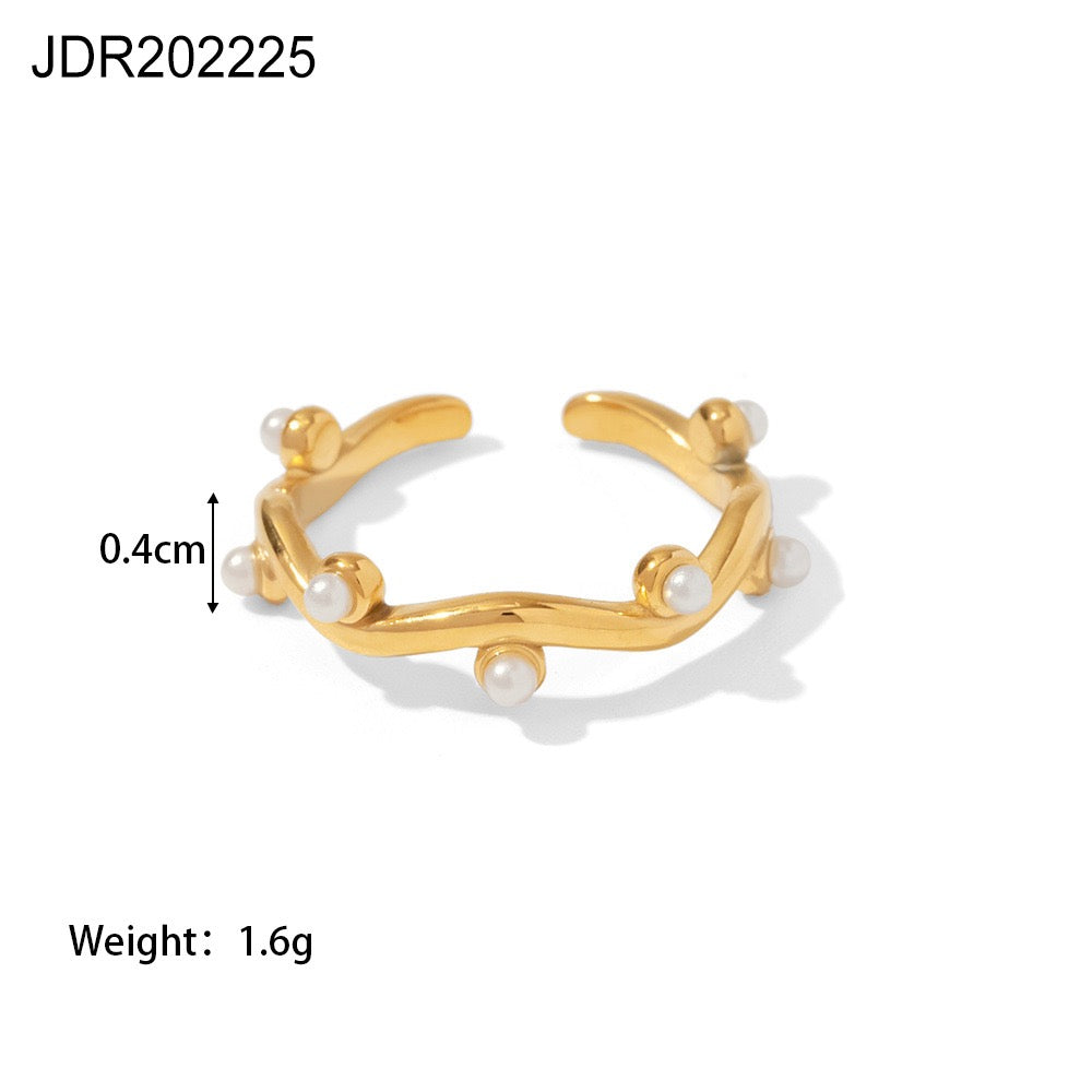 Emeret Pearly rings