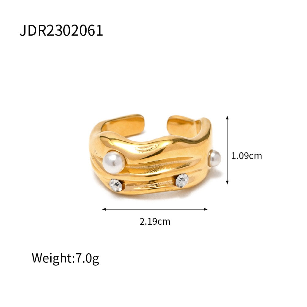 Emeret Pearly rings