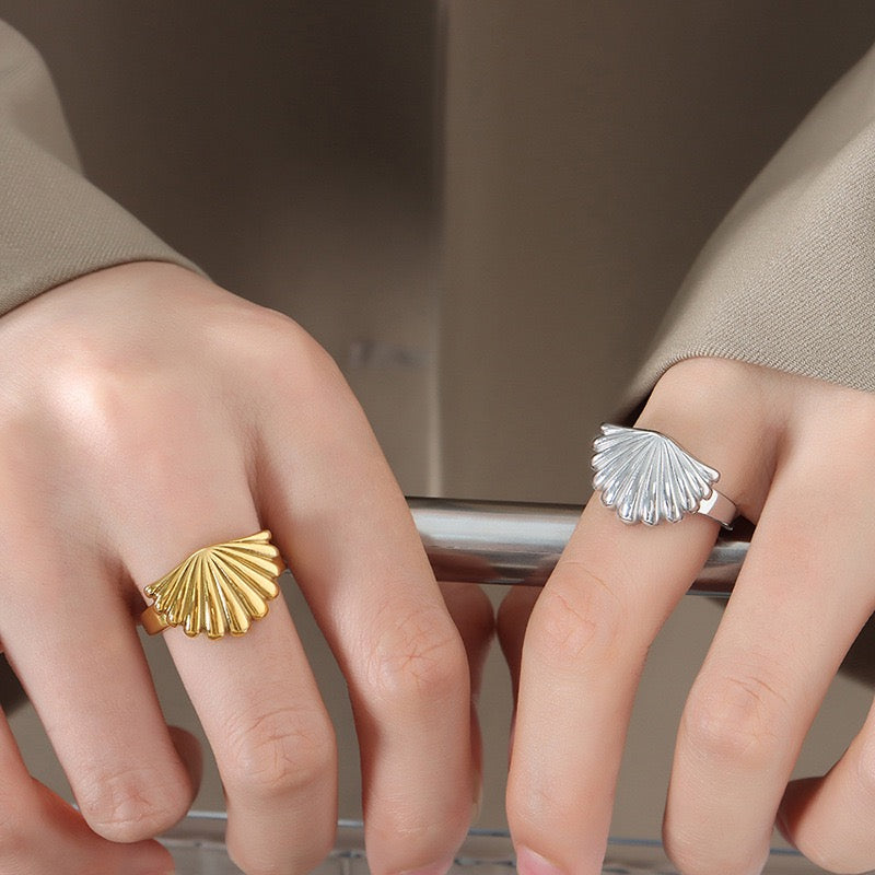Bondi Emilia Big shell rings