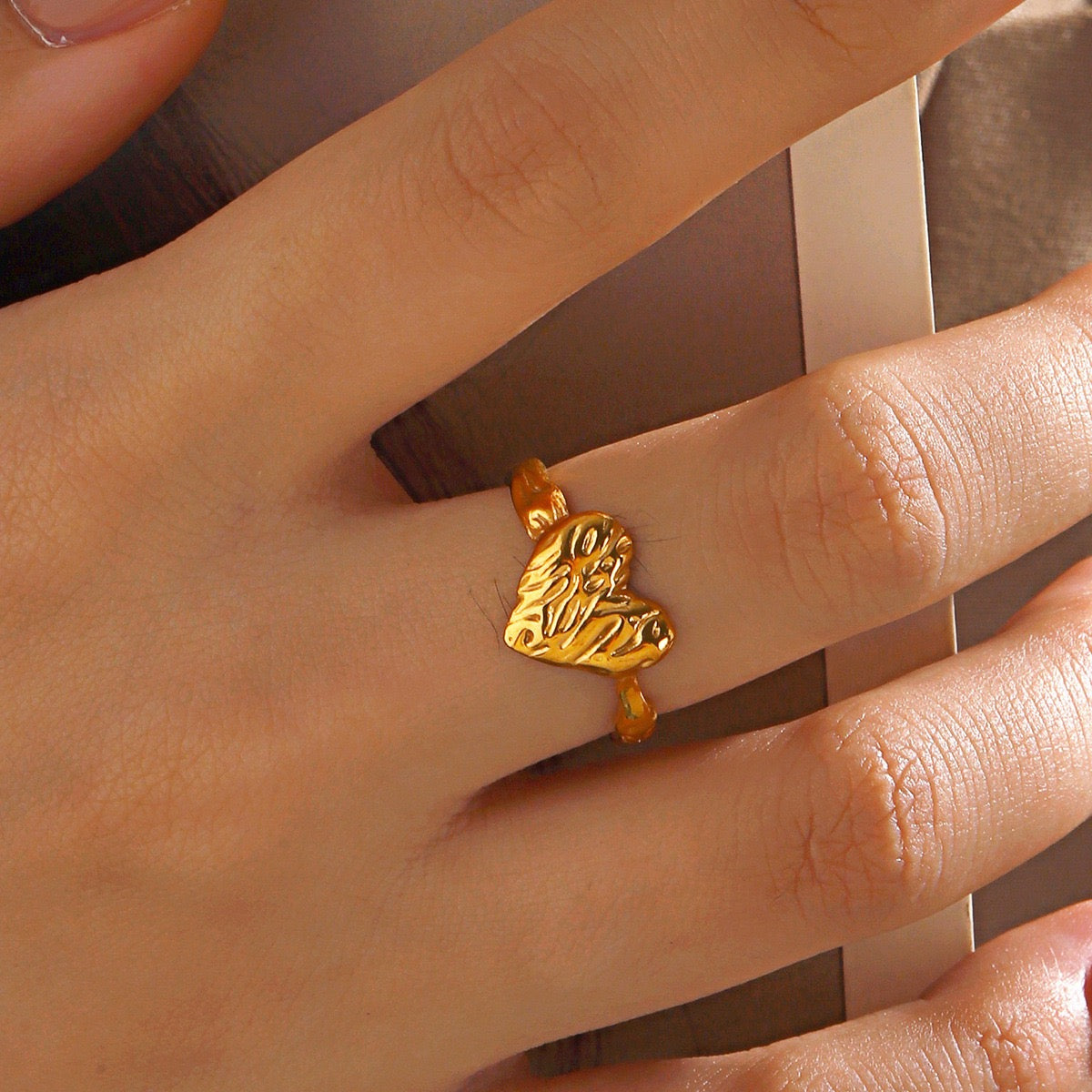 Melting heart ring