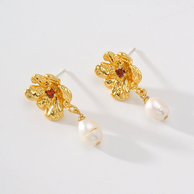 Julianna Rose freshwater pearls earrings
