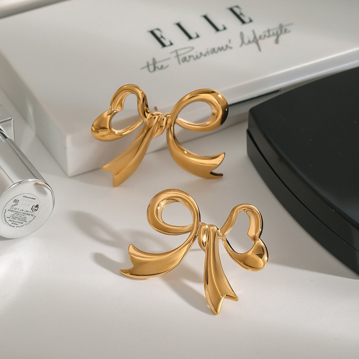 Hearty bow earrings