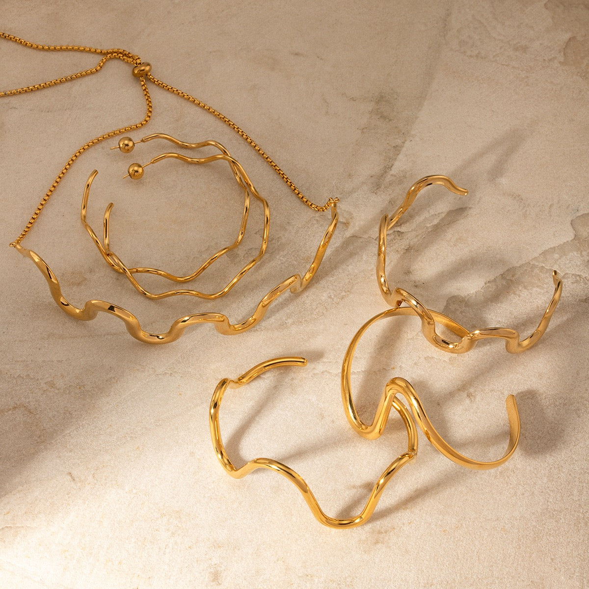 Wave bangle