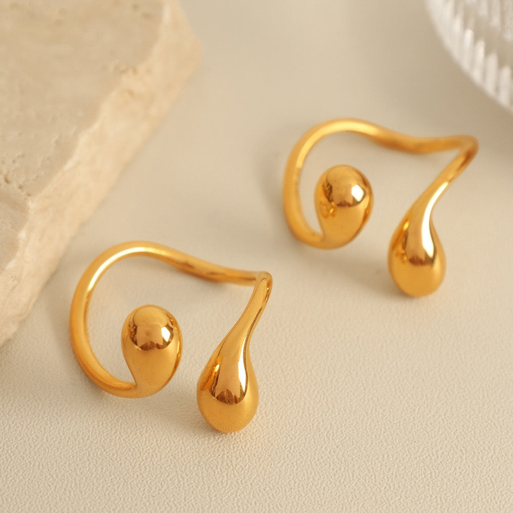Zozo Twisty rings