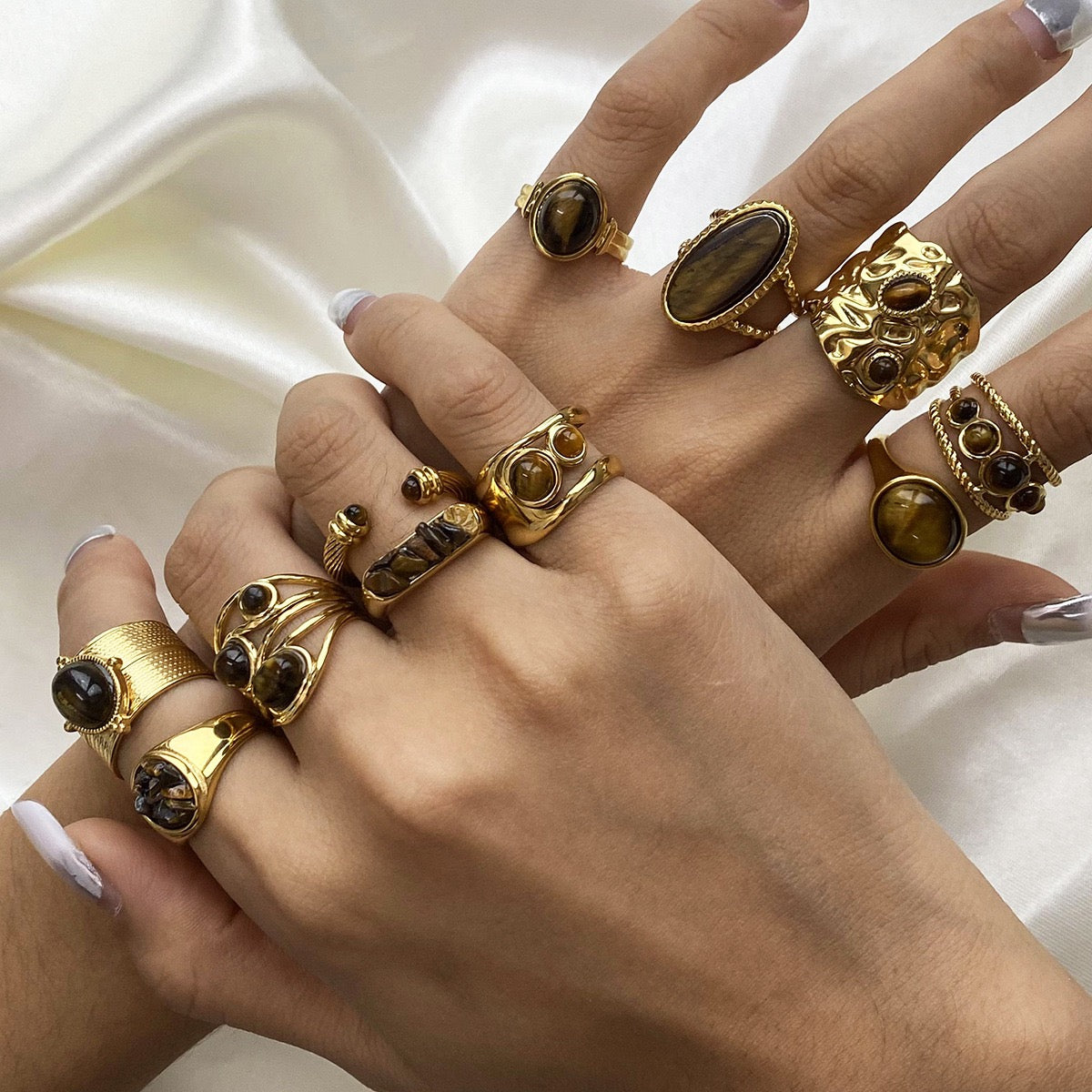 Tiger eye collection