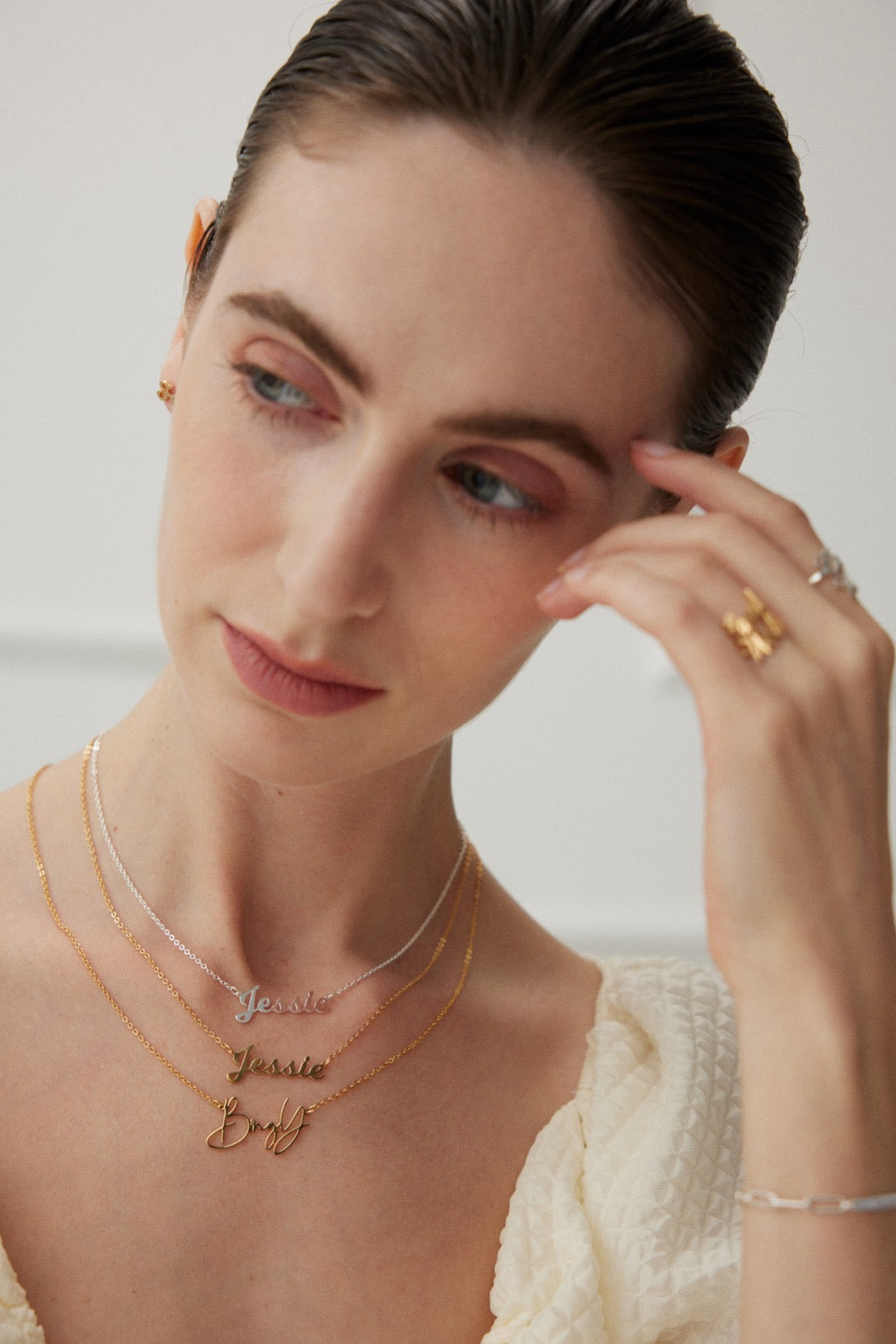 A customized name necklace sterling silver
