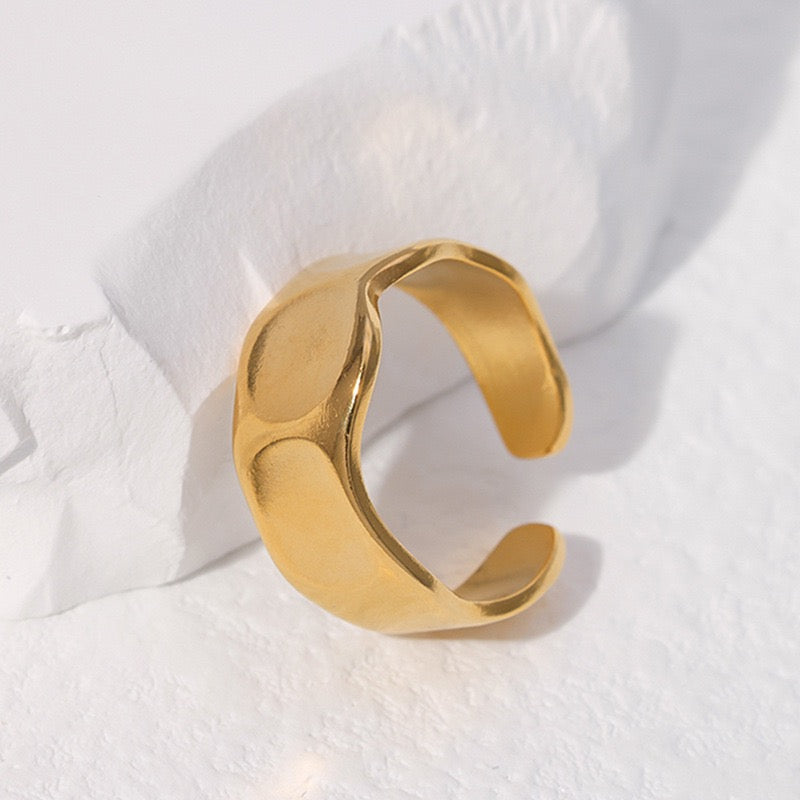 Milla band rings