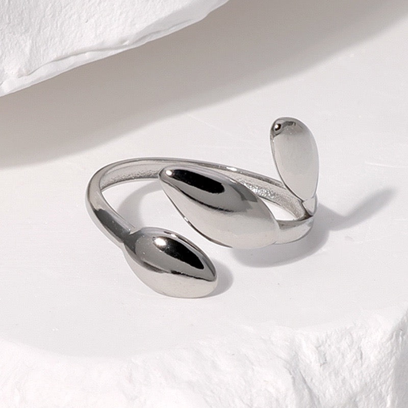 Olive leaf rings