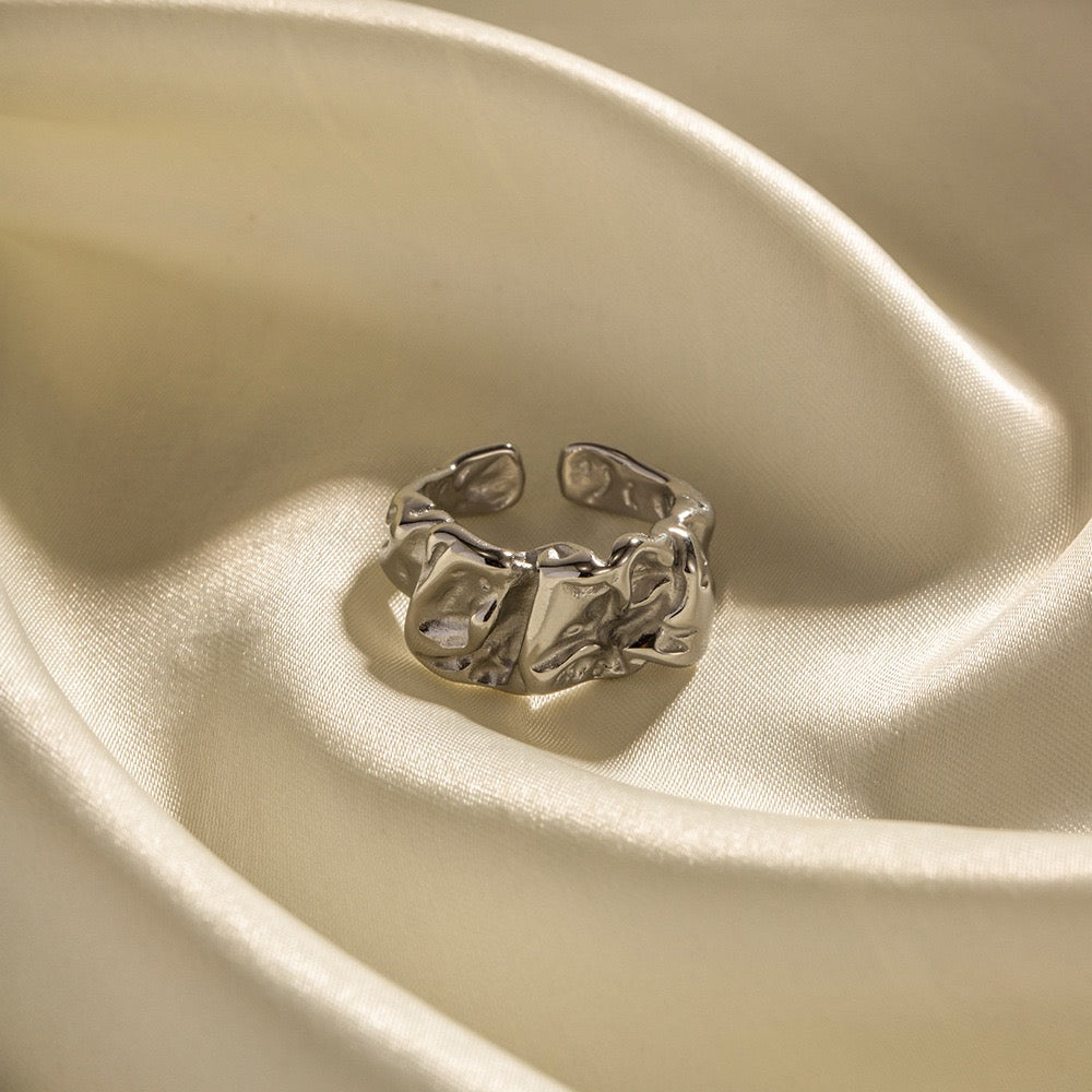 Lave melting rings