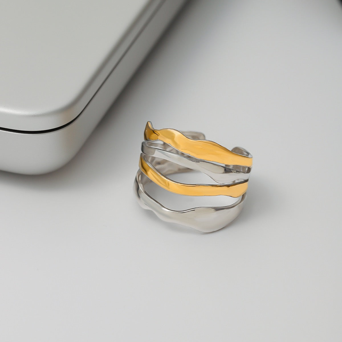 Wentworth line rings