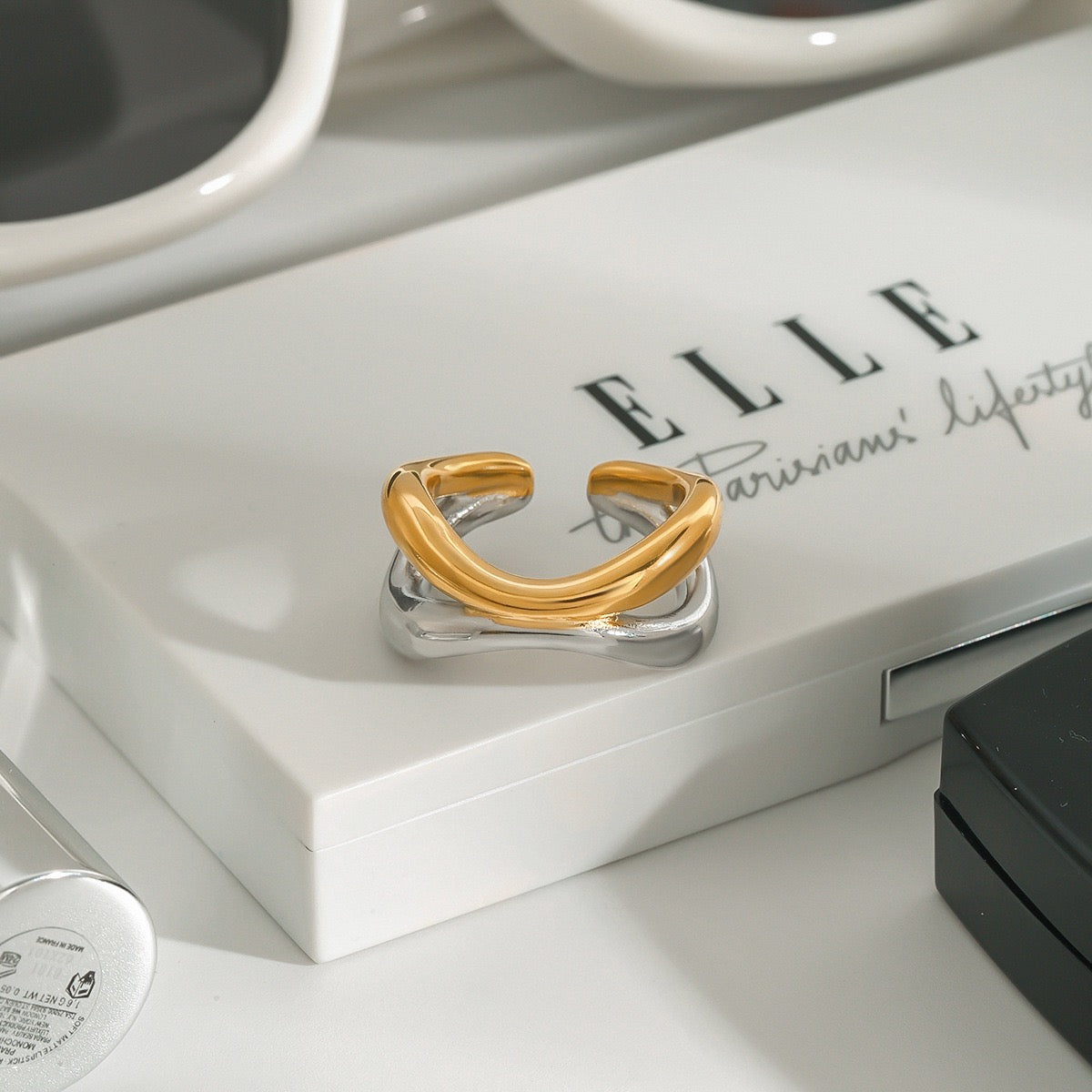 Layer twist ring