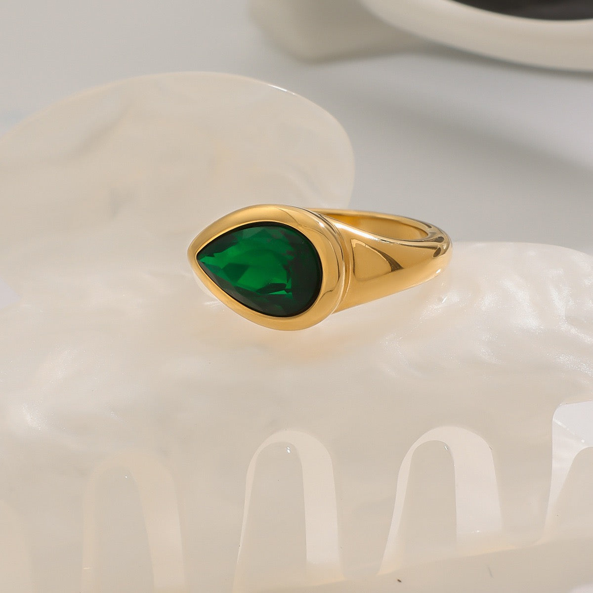 Green gem ring