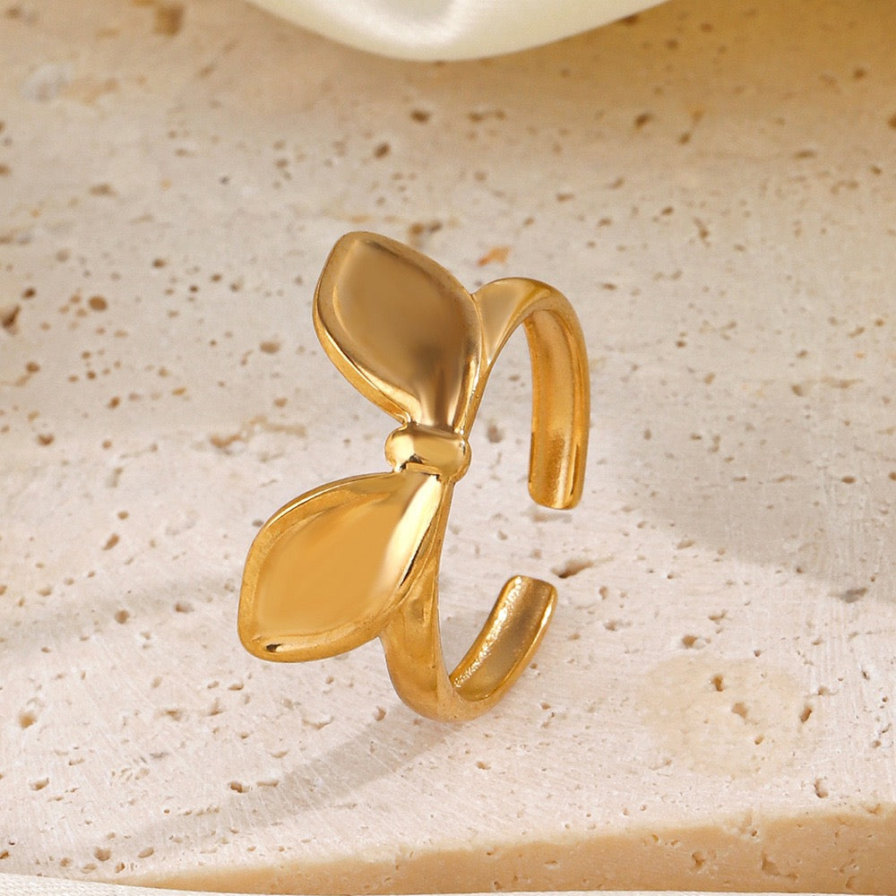 Bunny rabbit ring