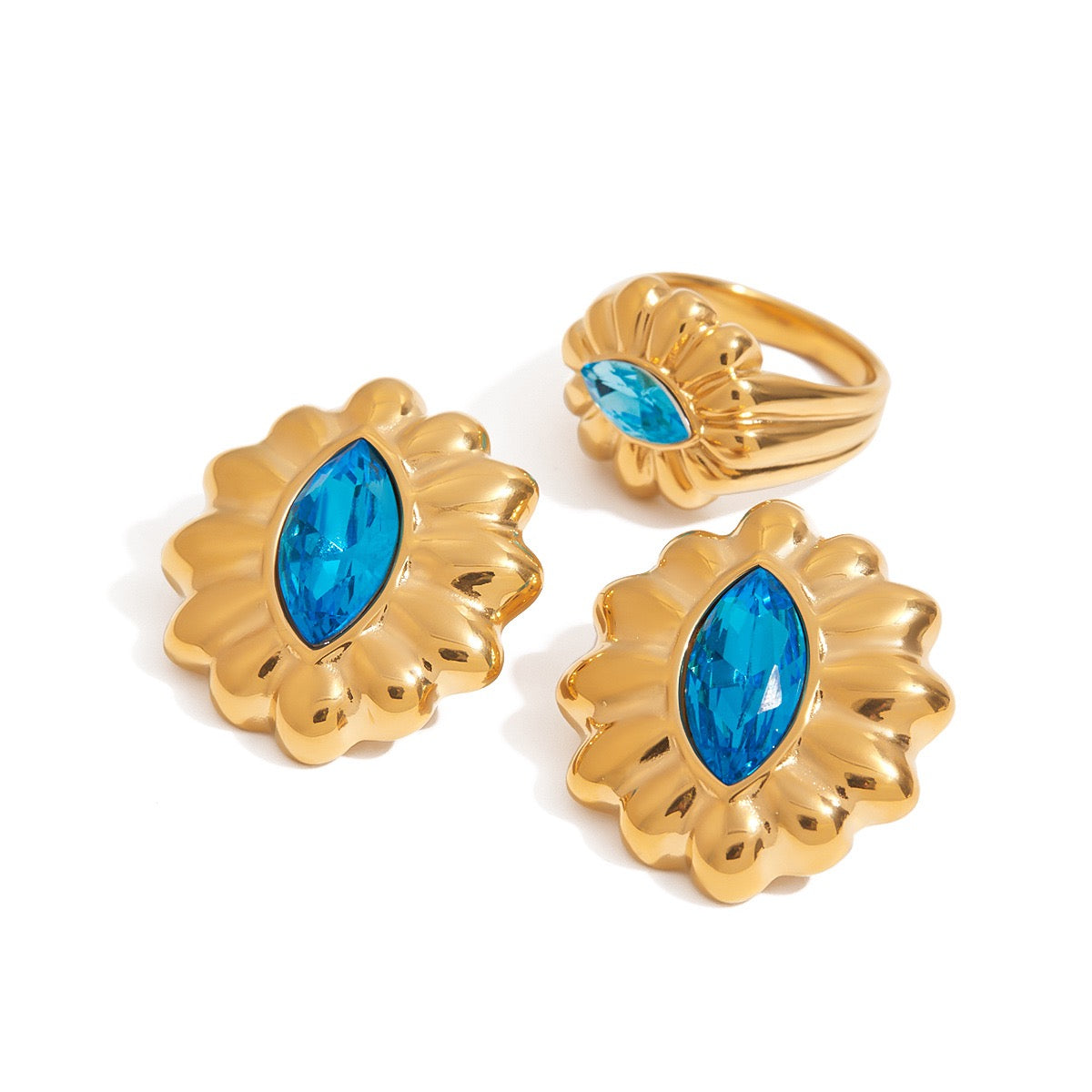 Blue flower ring