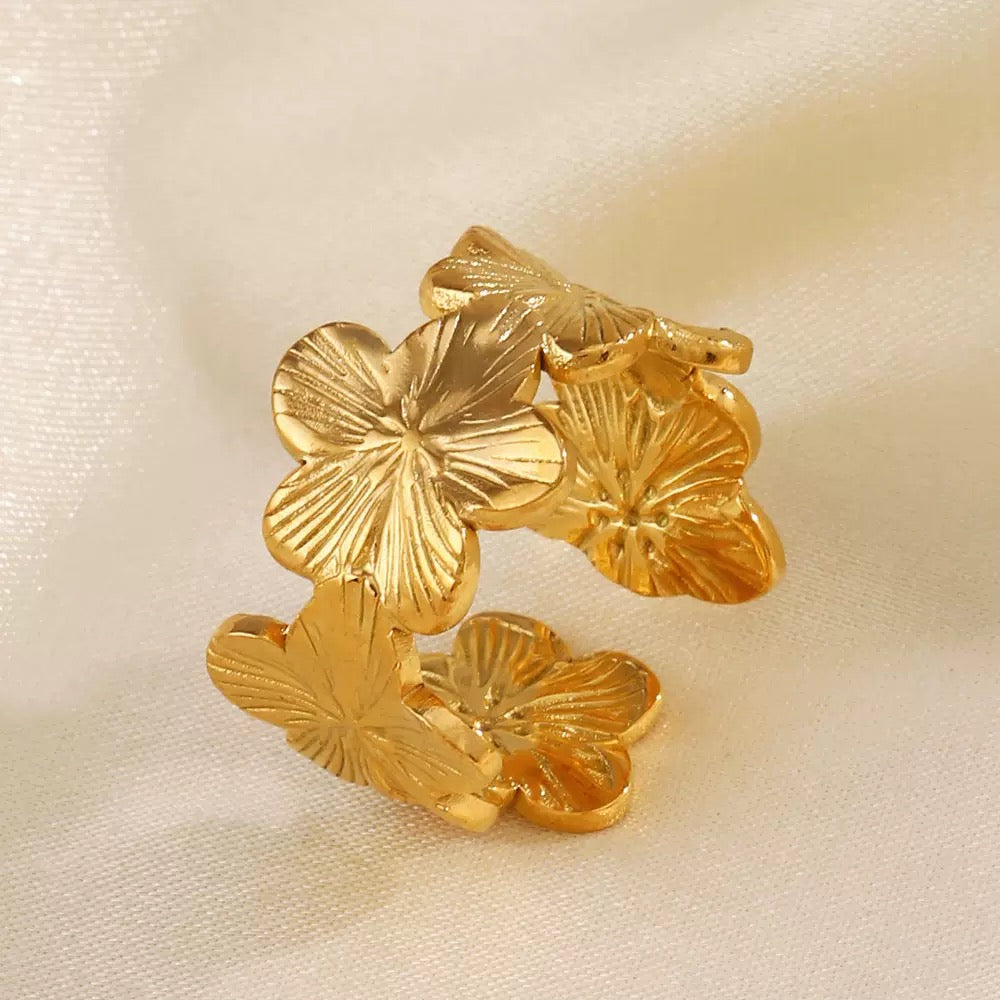 Bondi Candice flower rings