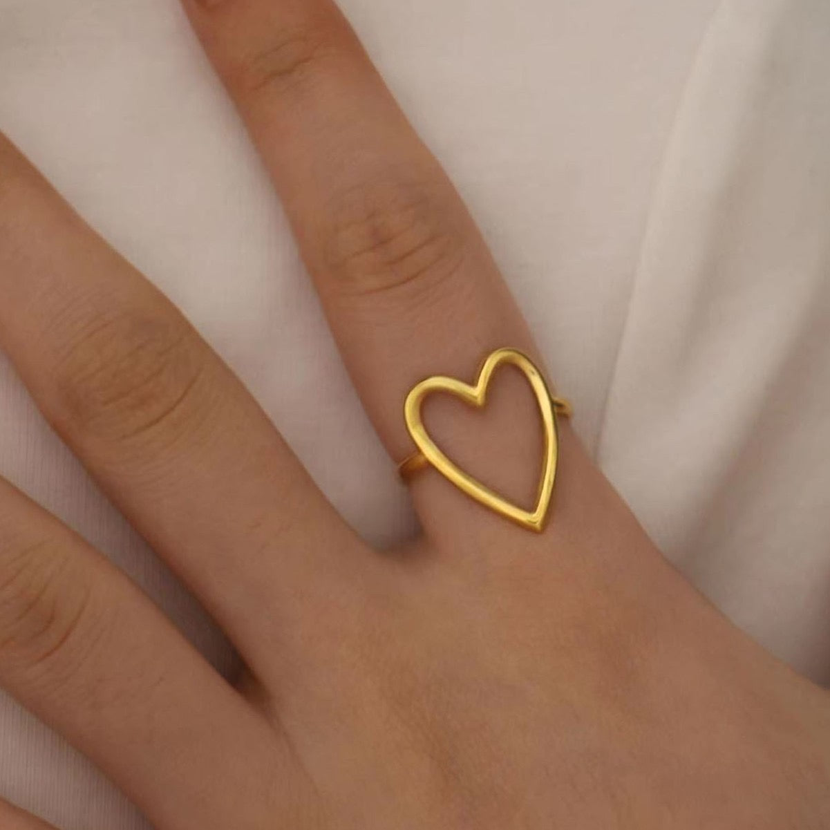 Heart lines ring