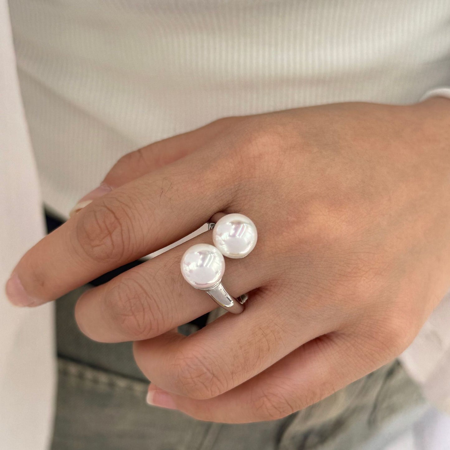 White bulb rings